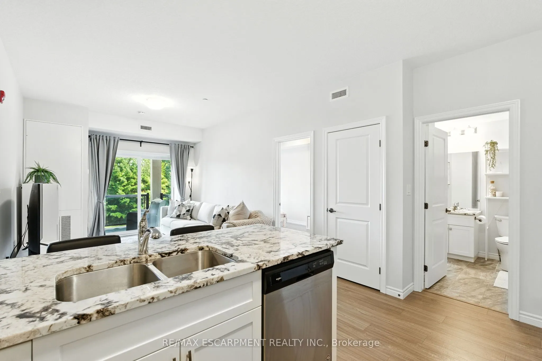 2605 BINBROOK Road, #211