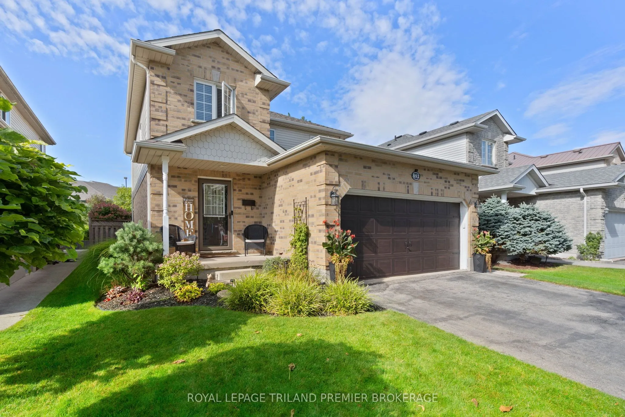 852 Crestview Crescent