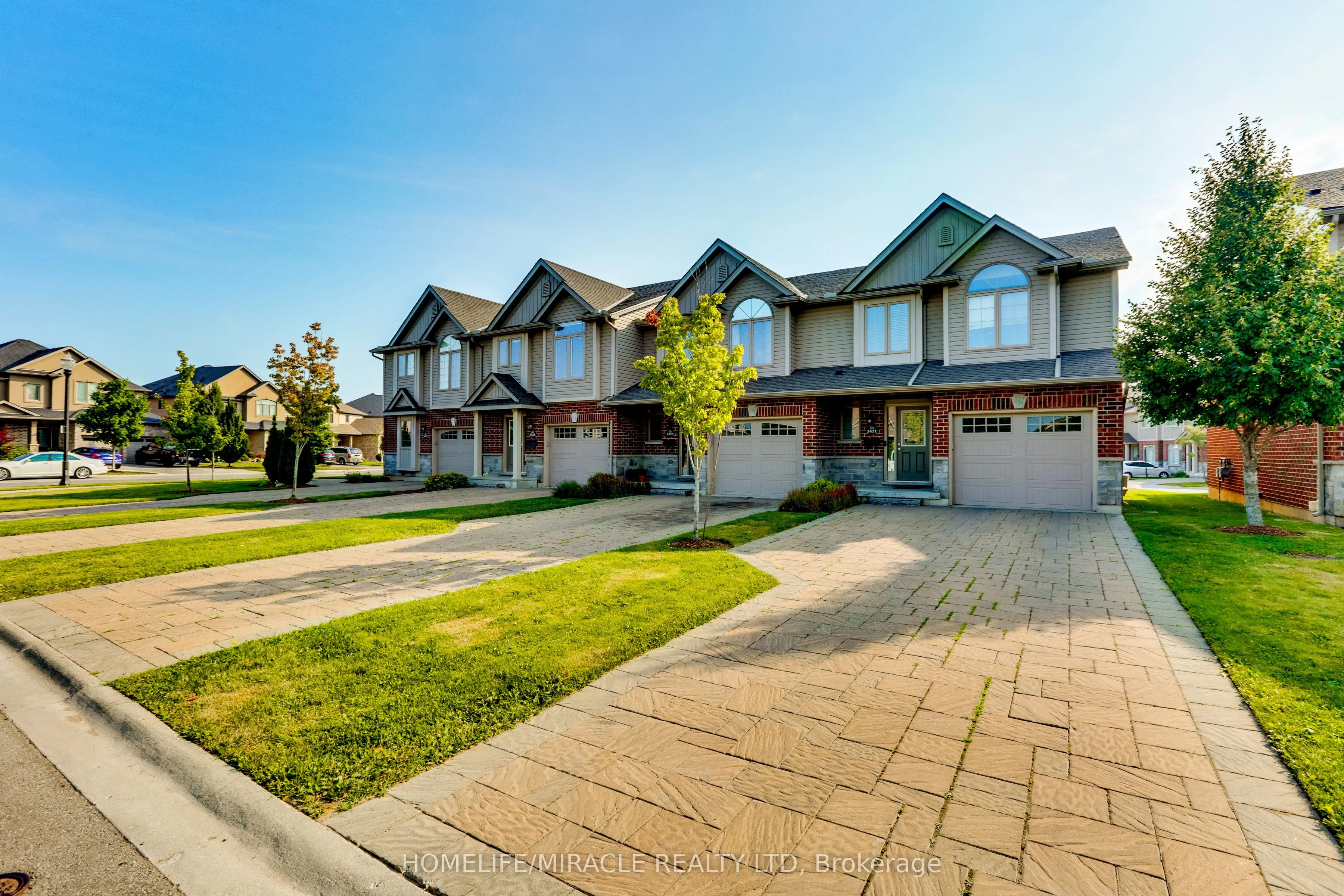 3423 Castle Rock Place, #10