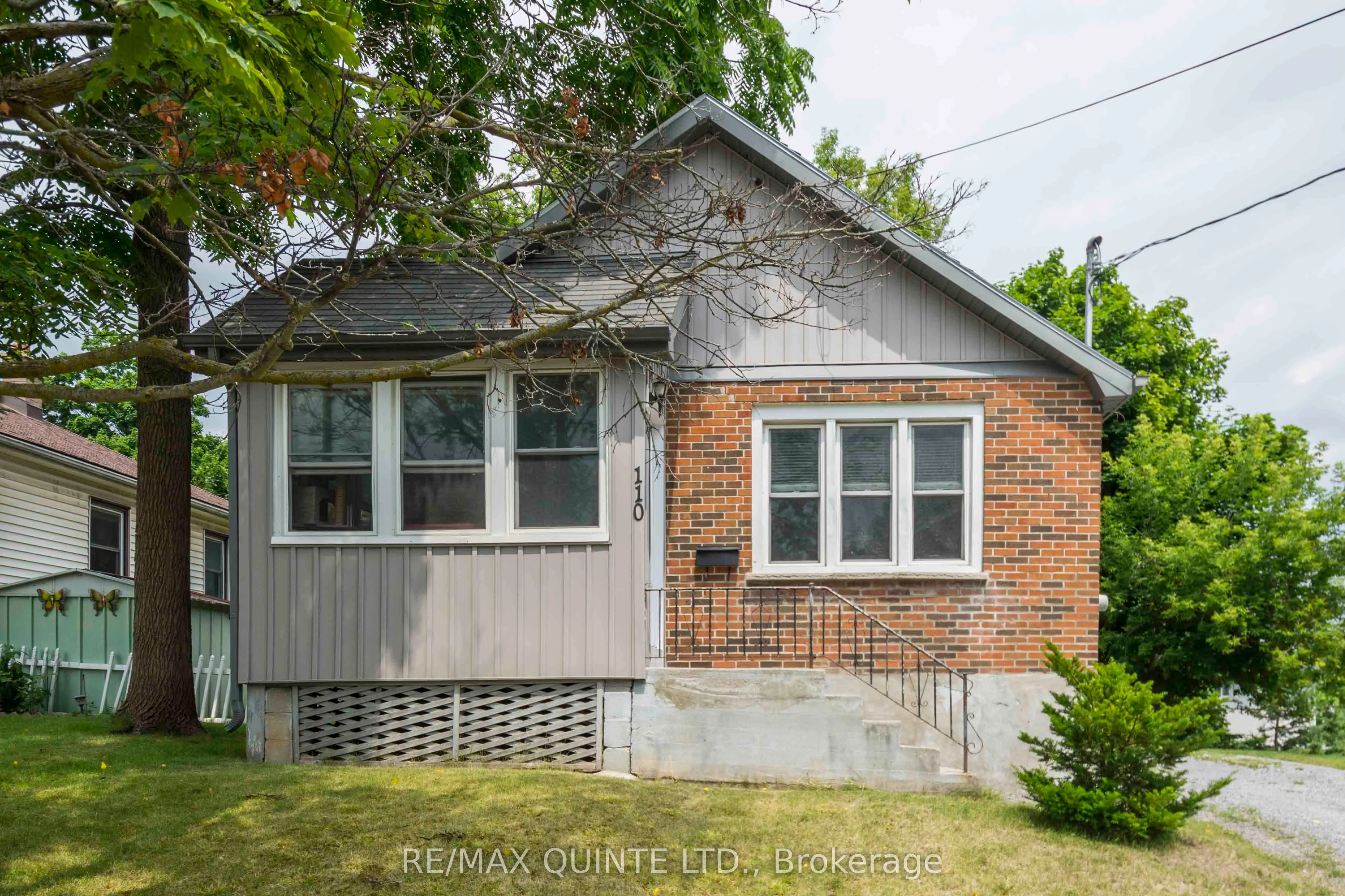 110 Moira Street W