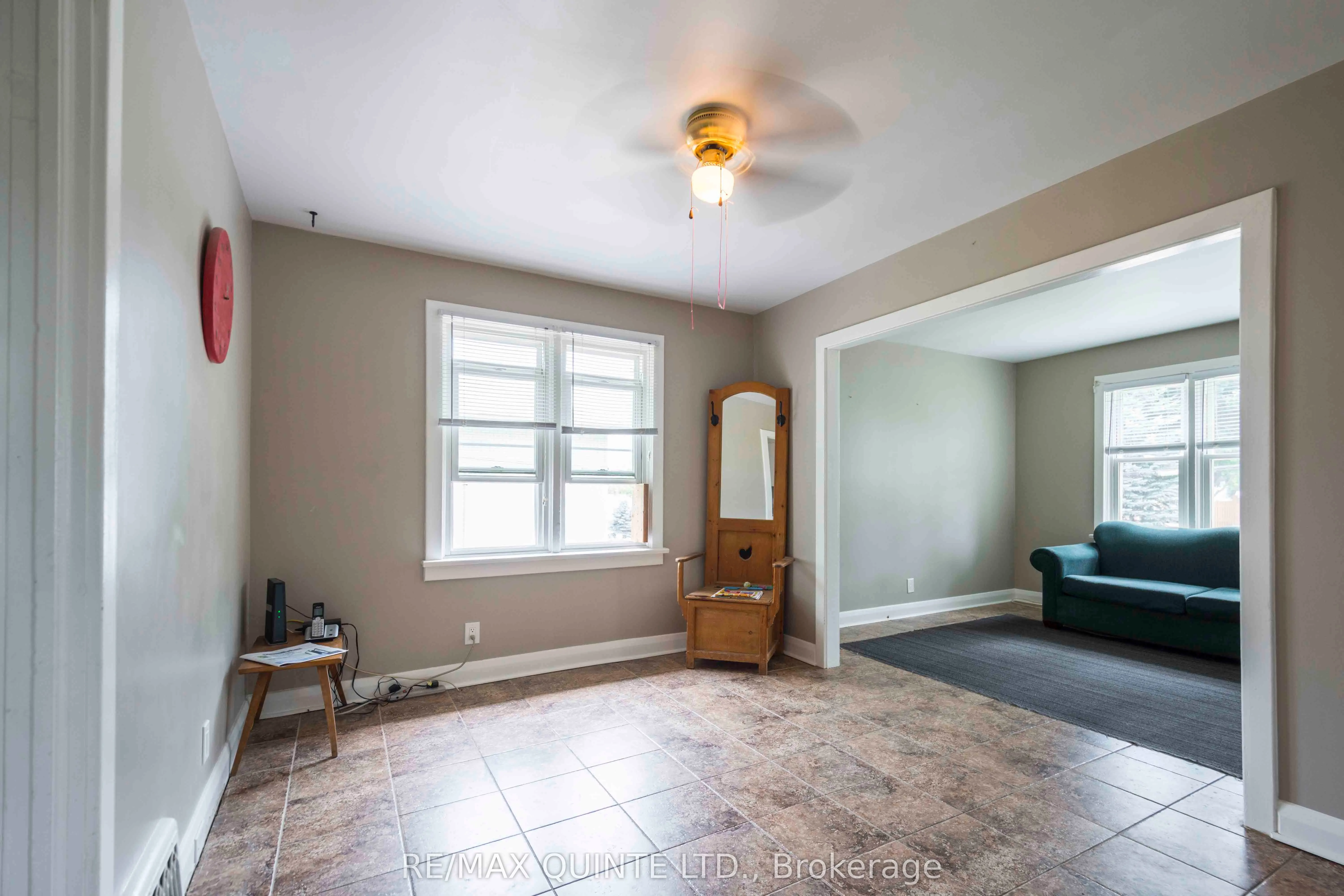110 Moira Street W