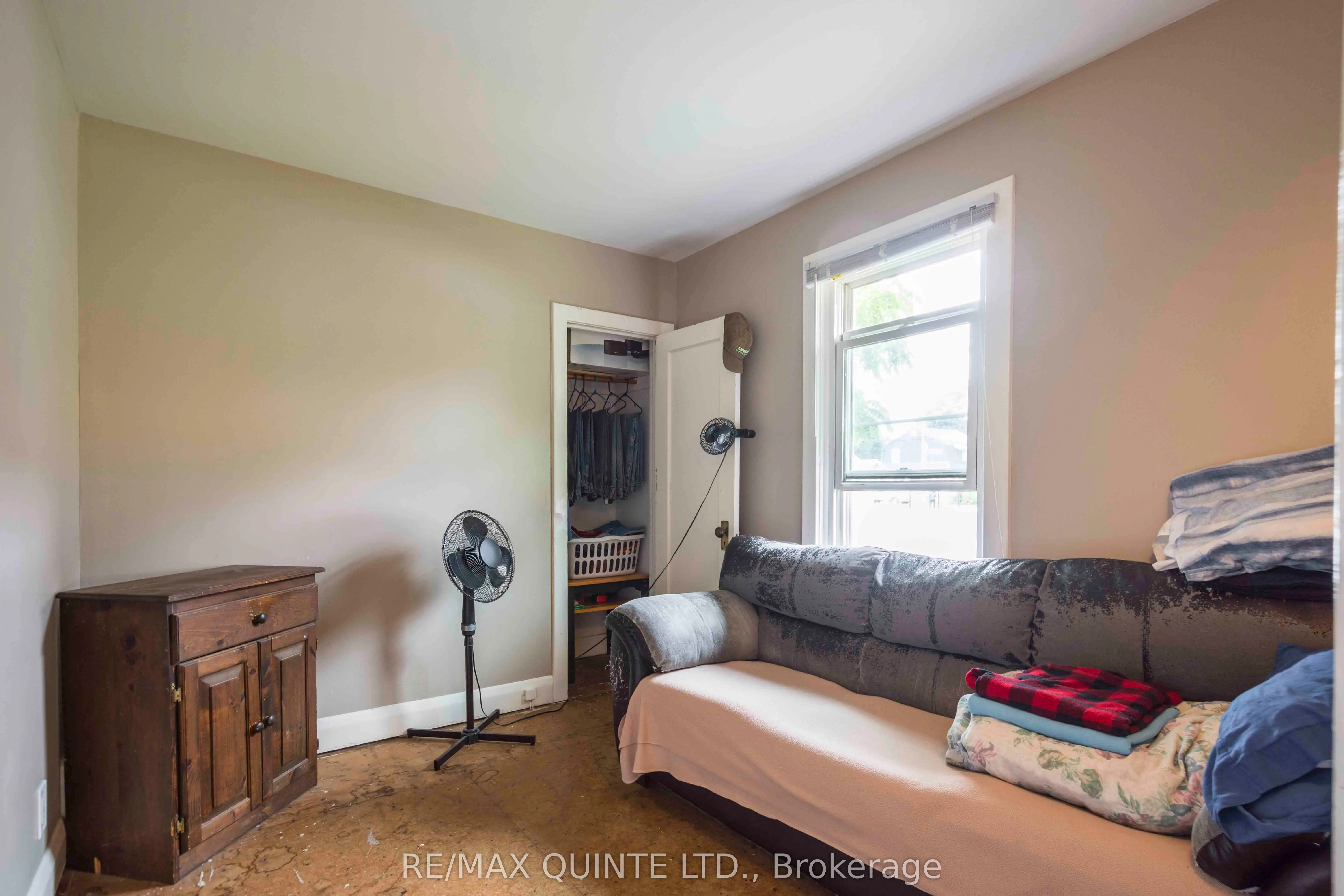 110 Moira Street W