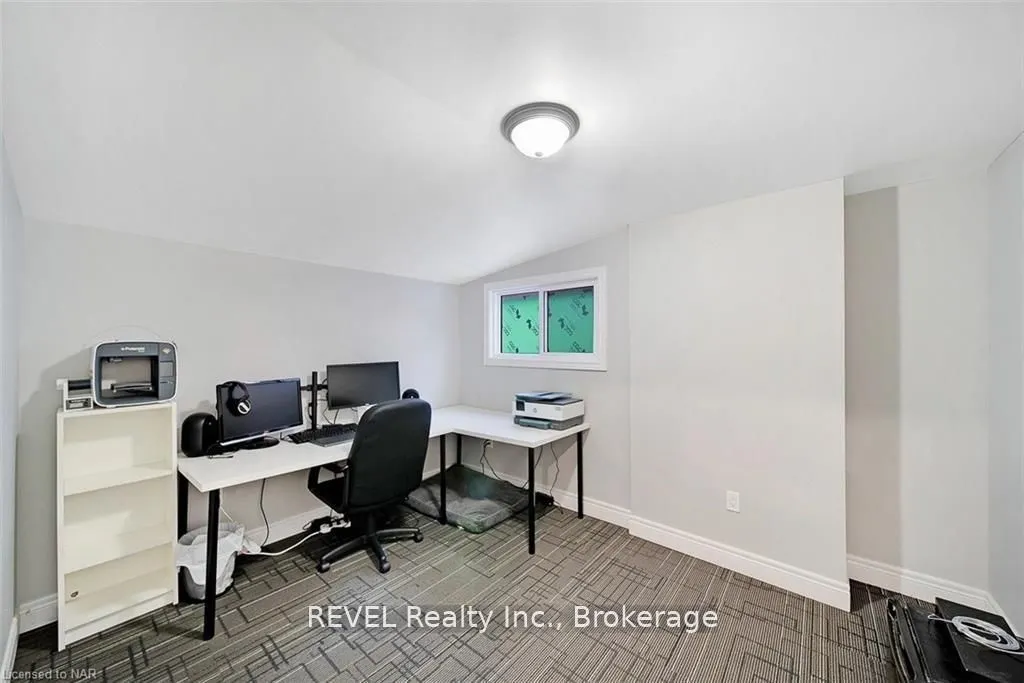 MAIN/ 4102 PORTAGE Road