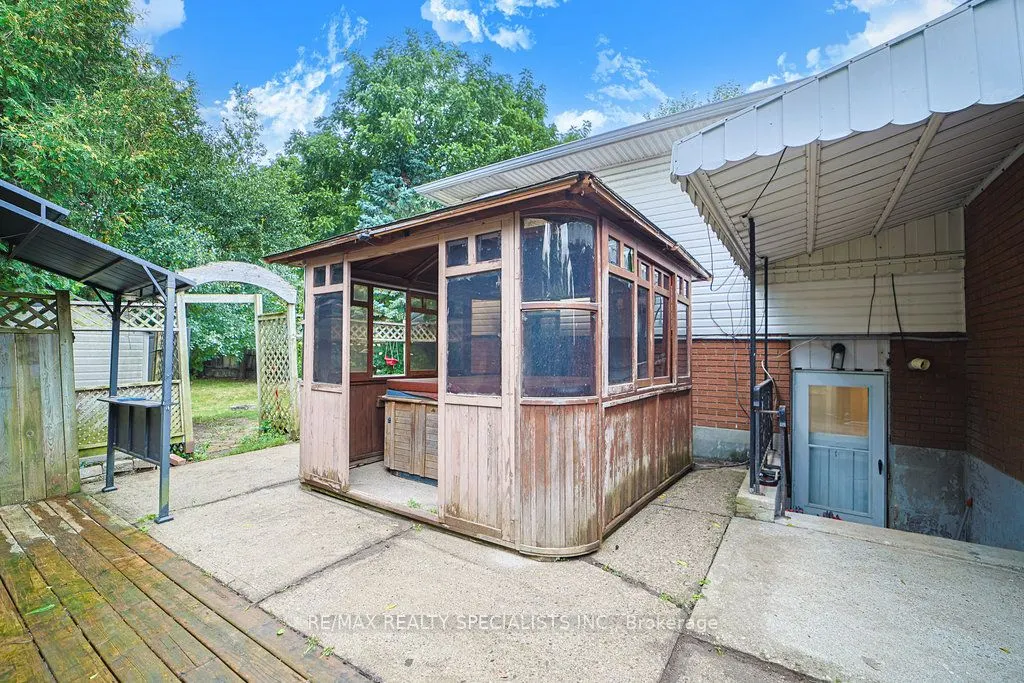 215A Paris Road