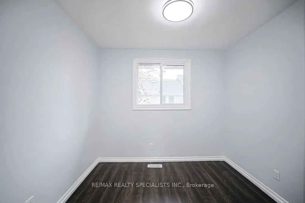 215A Paris Road
