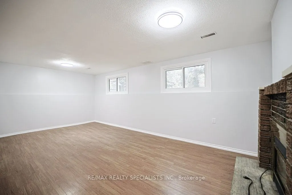 215A Paris Road