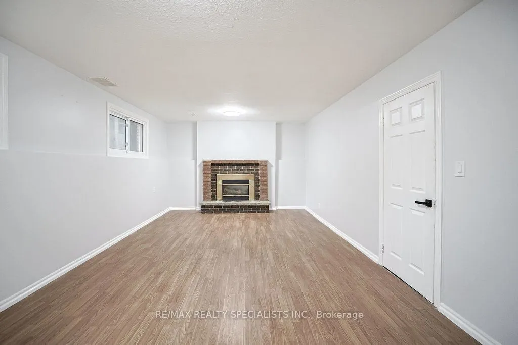 215A Paris Road