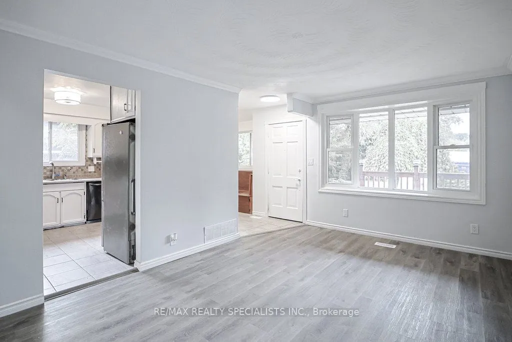 215A Paris Road