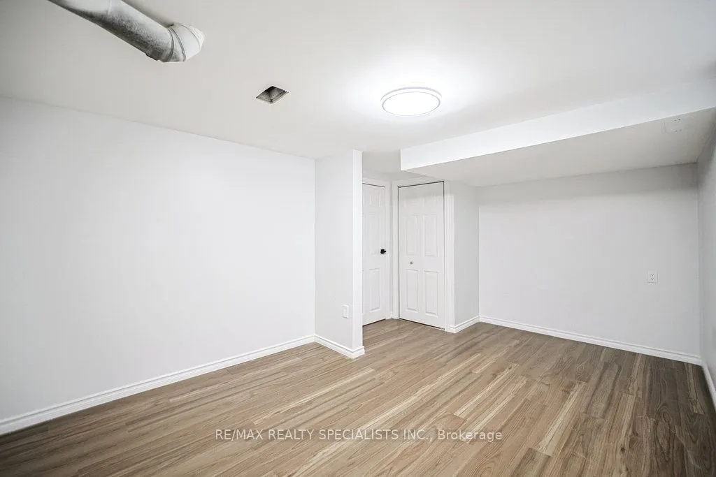 215A Paris Road