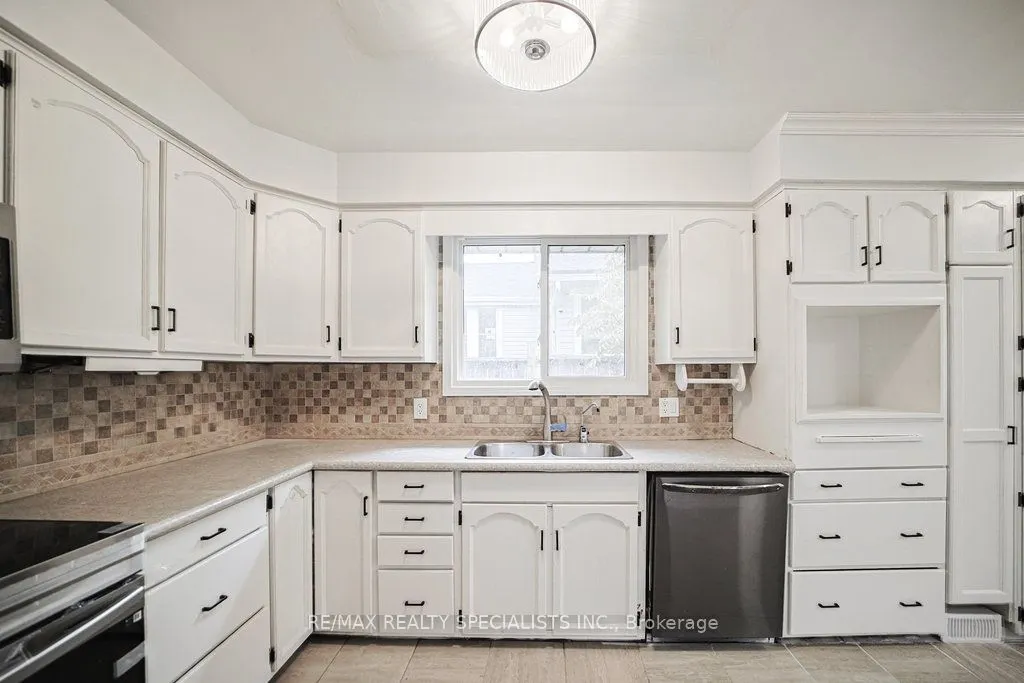 215A Paris Road