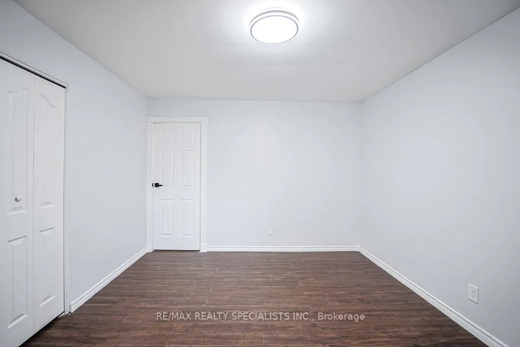 215A Paris Road