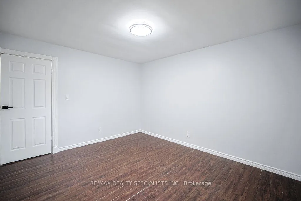 215A Paris Road