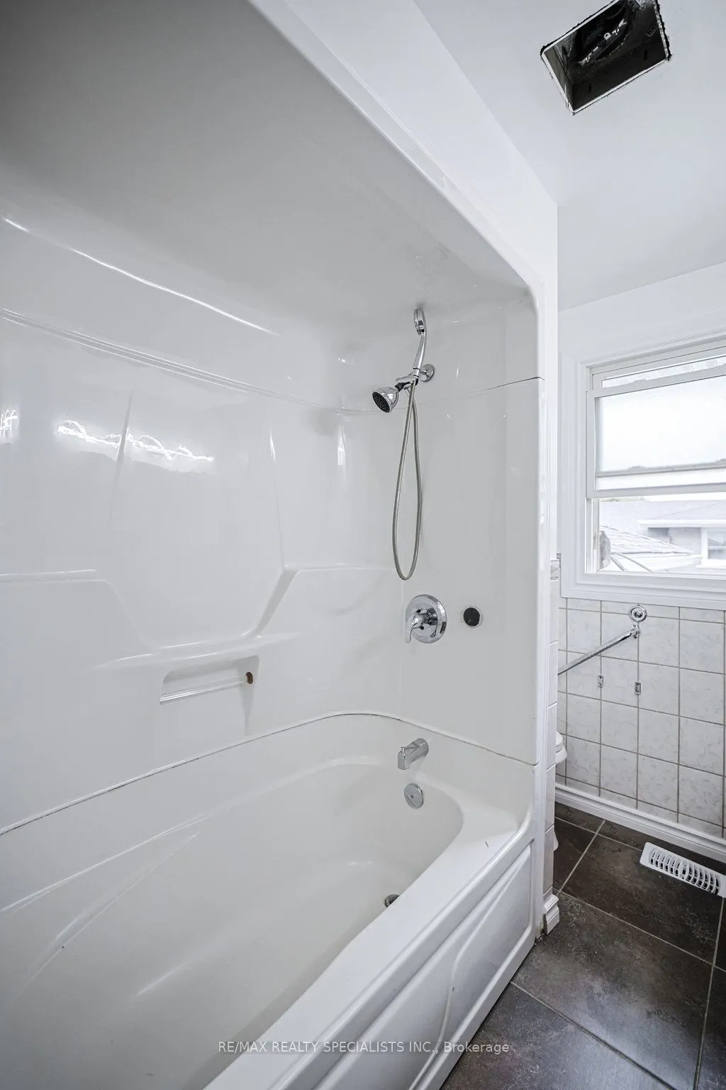 215A Paris Road