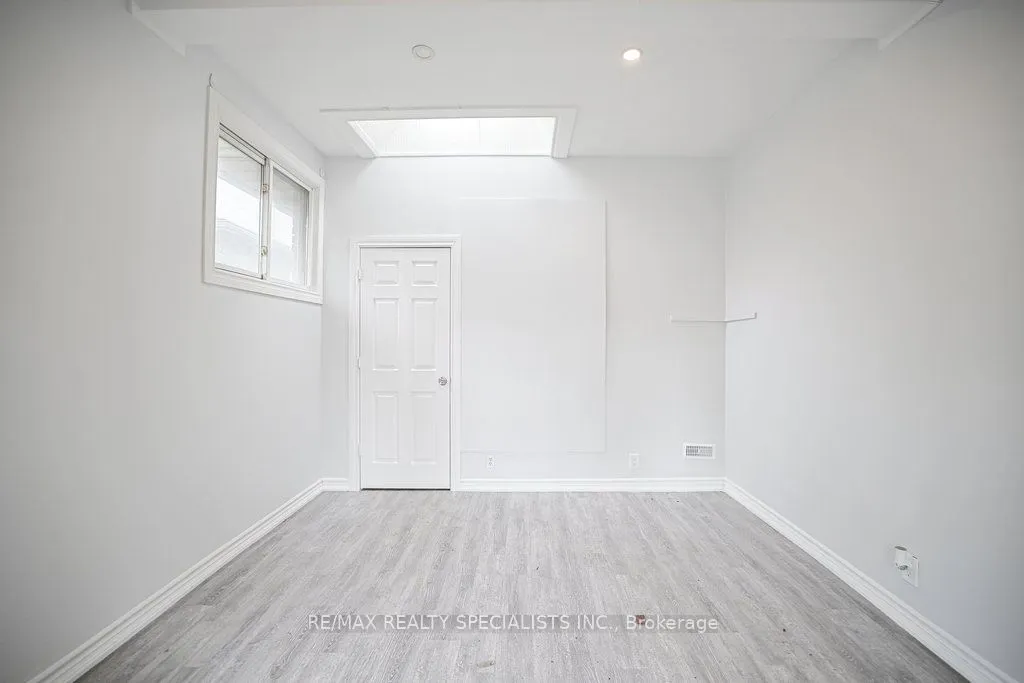 215A Paris Road