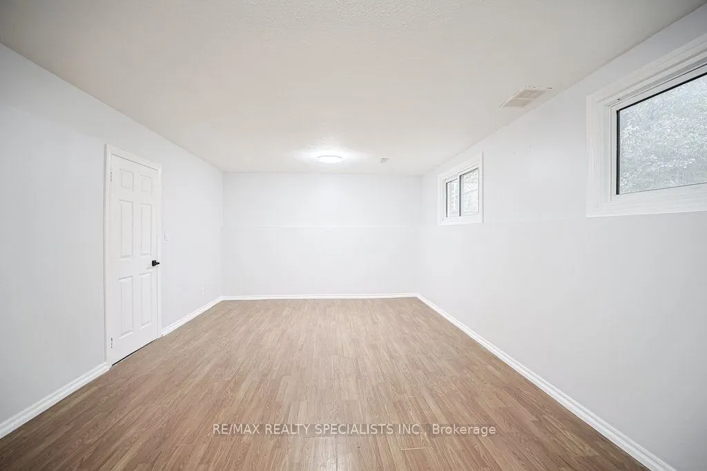 215A Paris Road