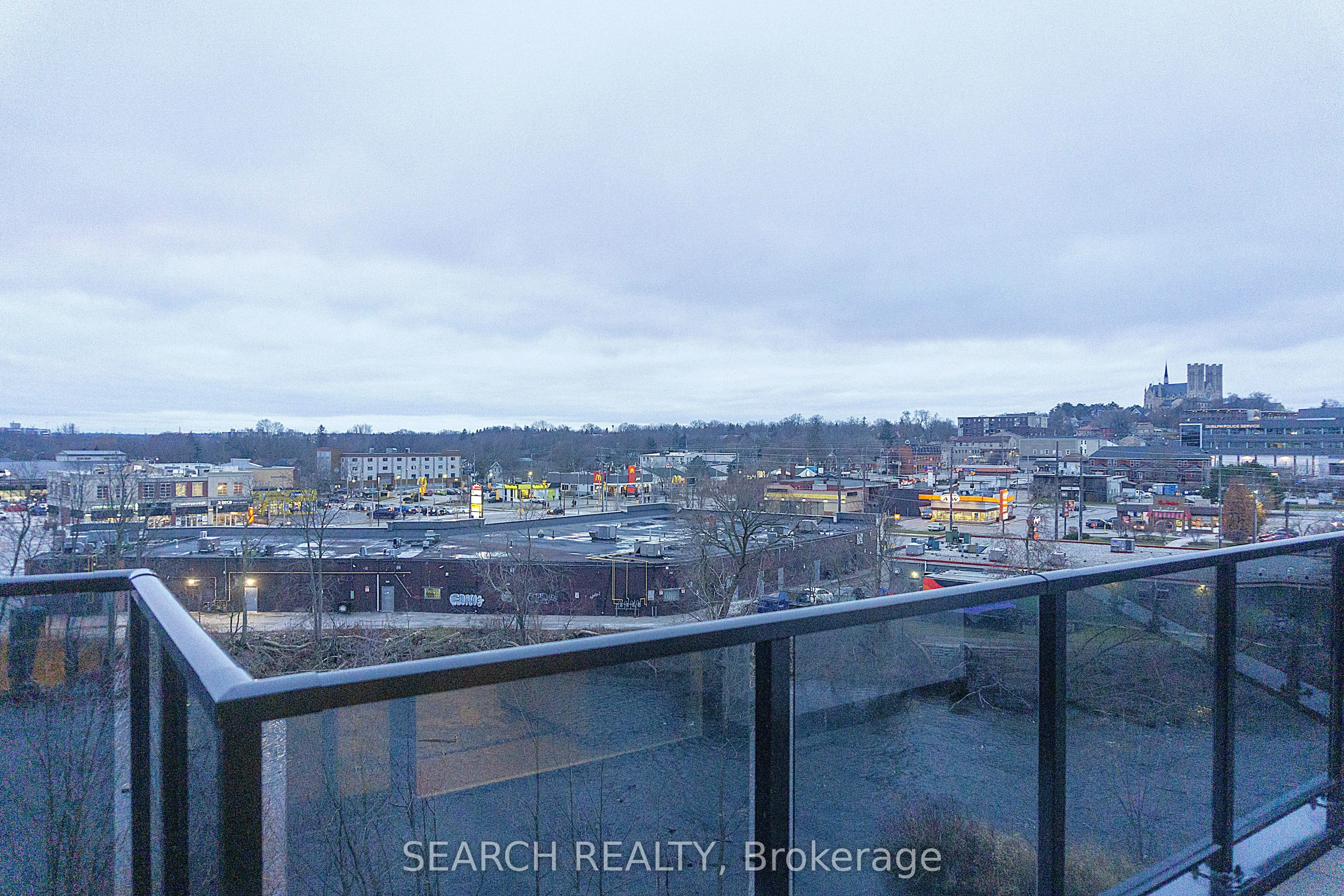 71 Wyndham Street S, #310