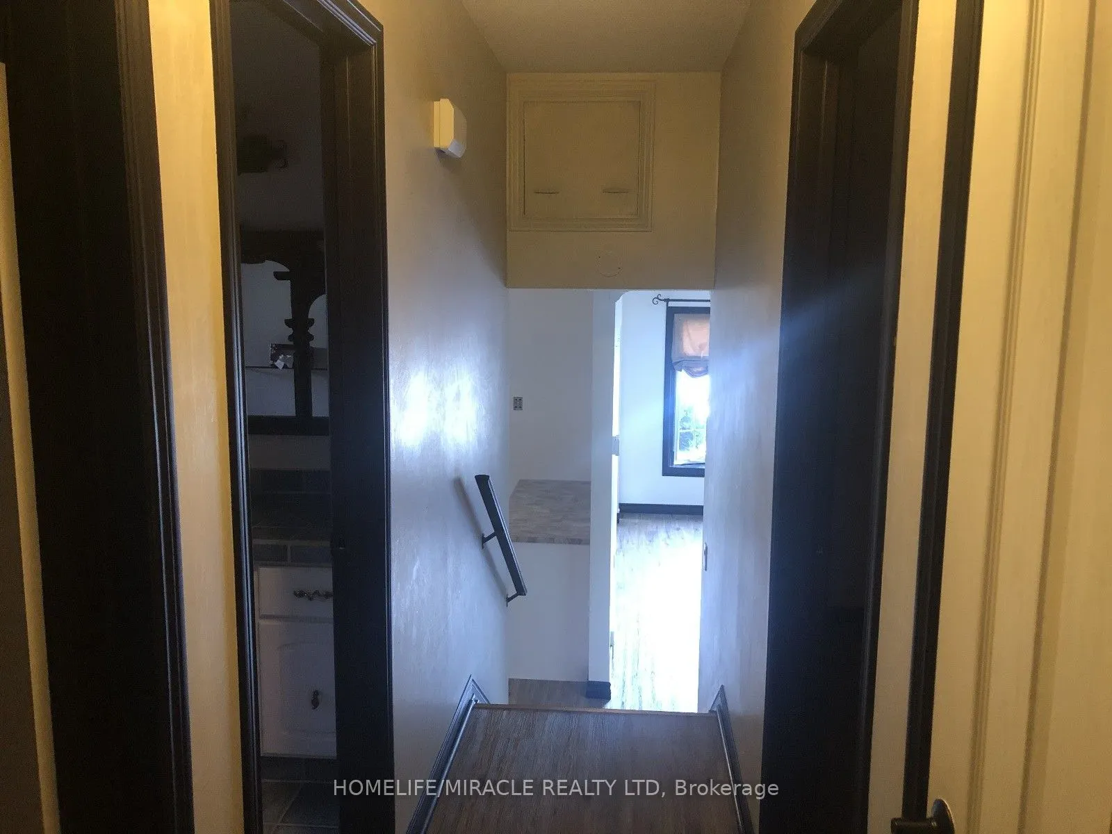 171 Larchwood Circle, #Upper