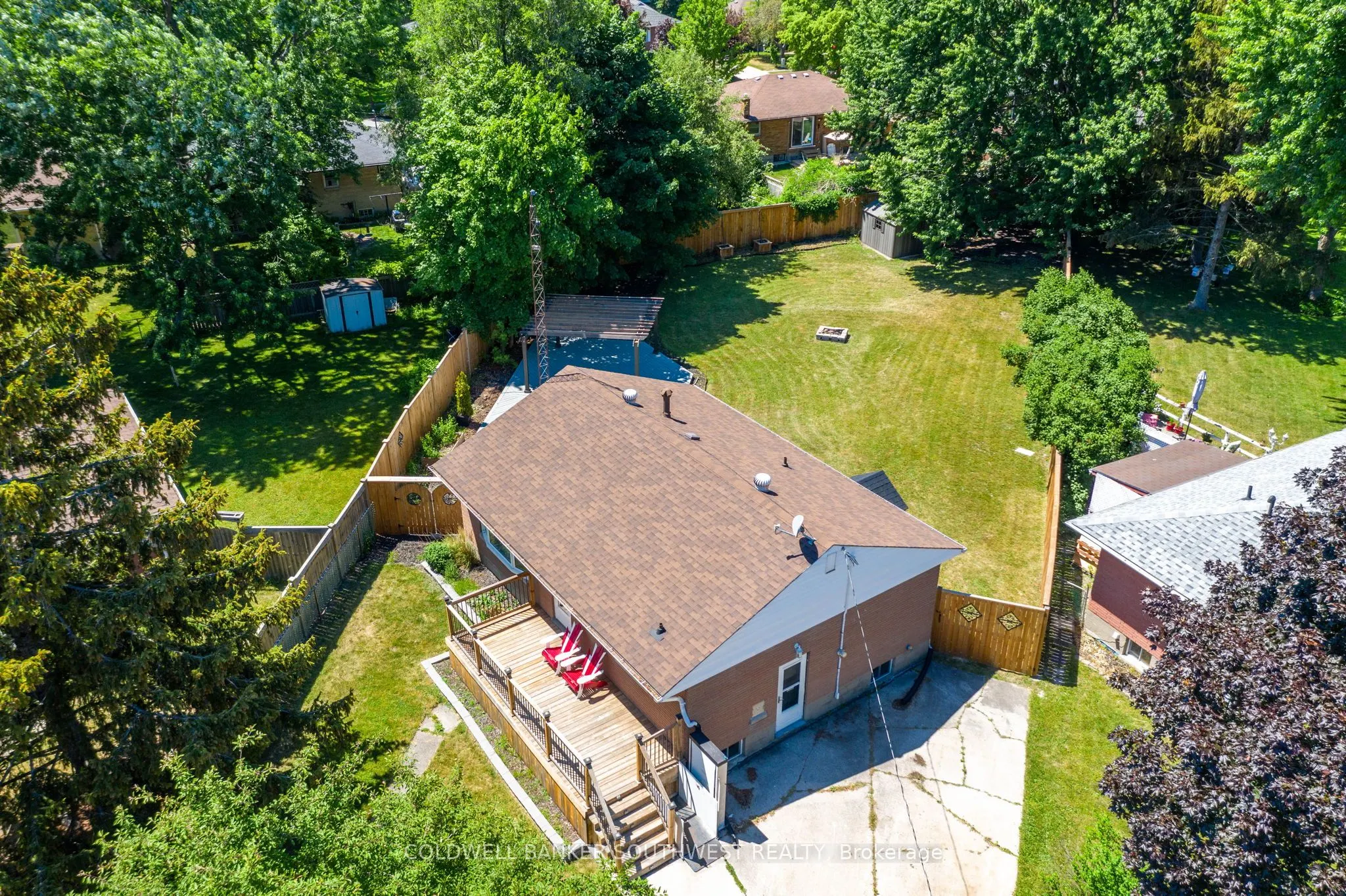 18 Tweedsmuir Avenue