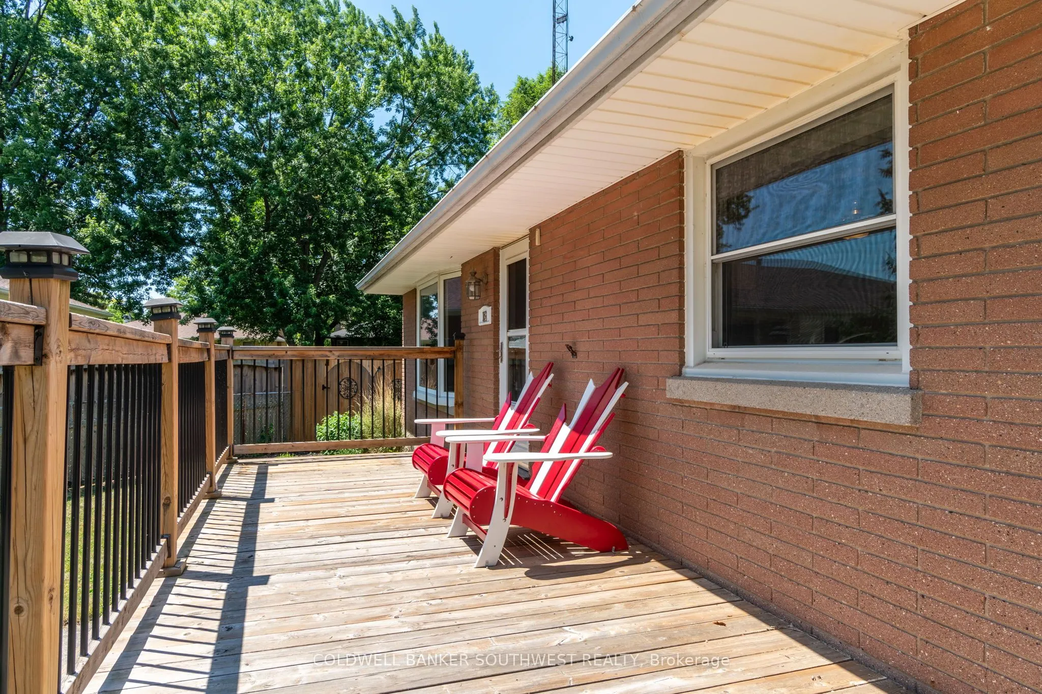 18 Tweedsmuir Avenue