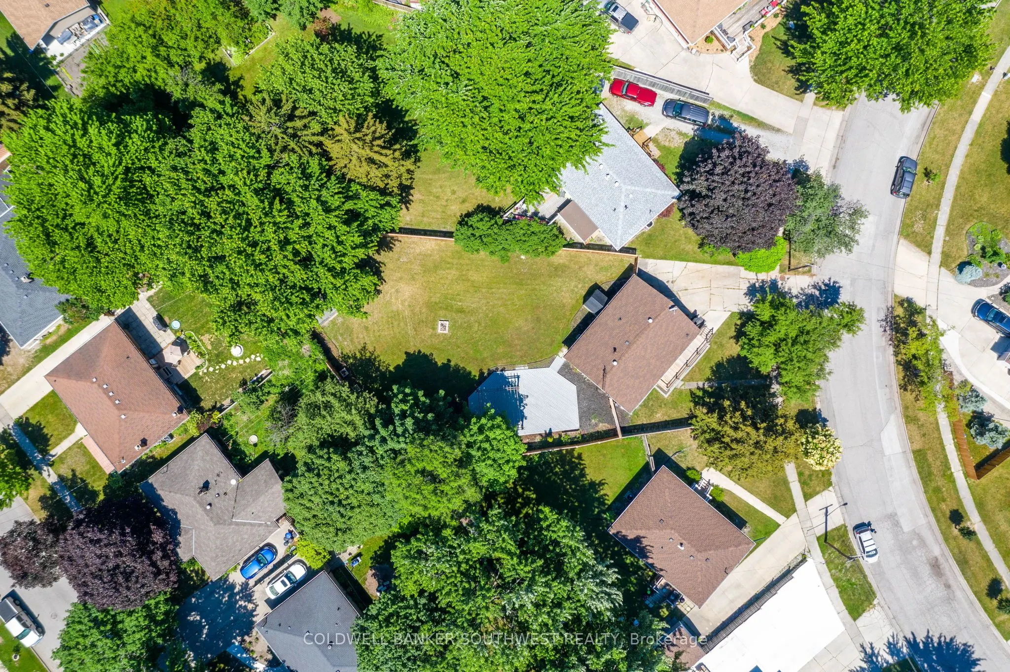 18 Tweedsmuir Avenue