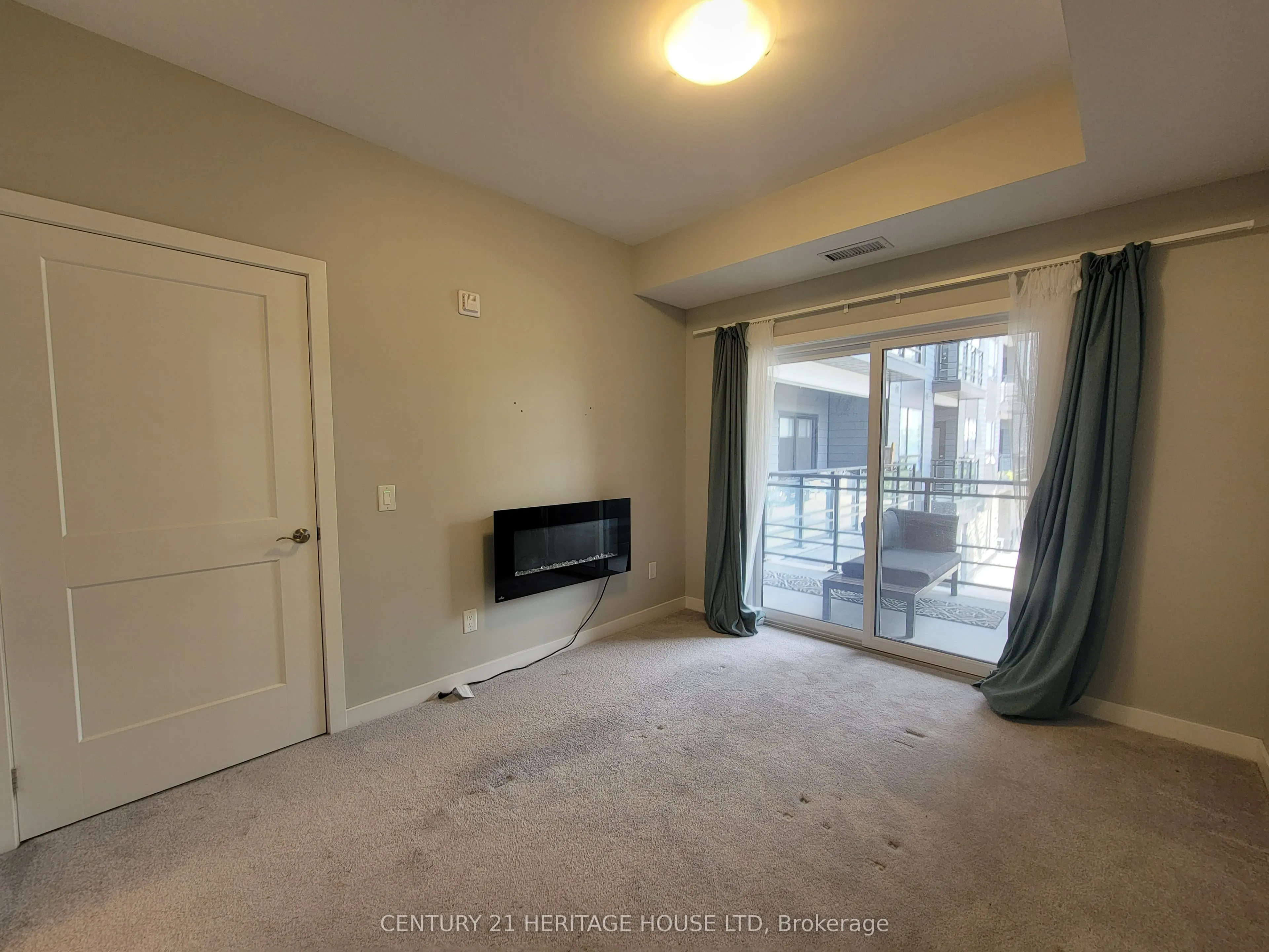 251 Northfield Drive E, #209
