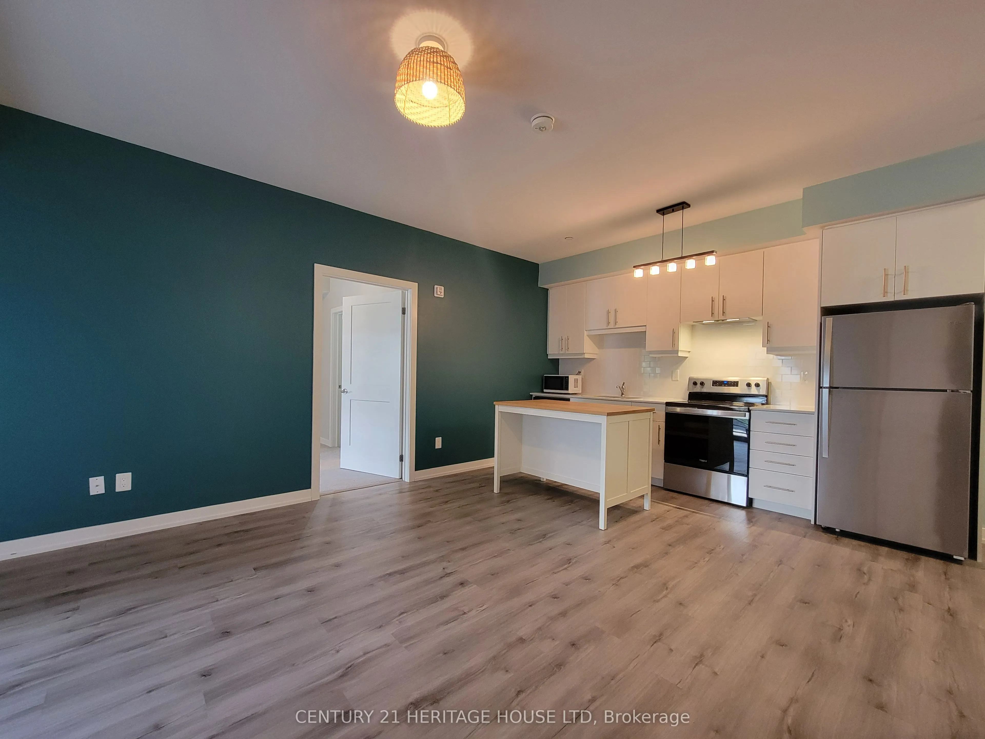 251 Northfield Drive E, #209