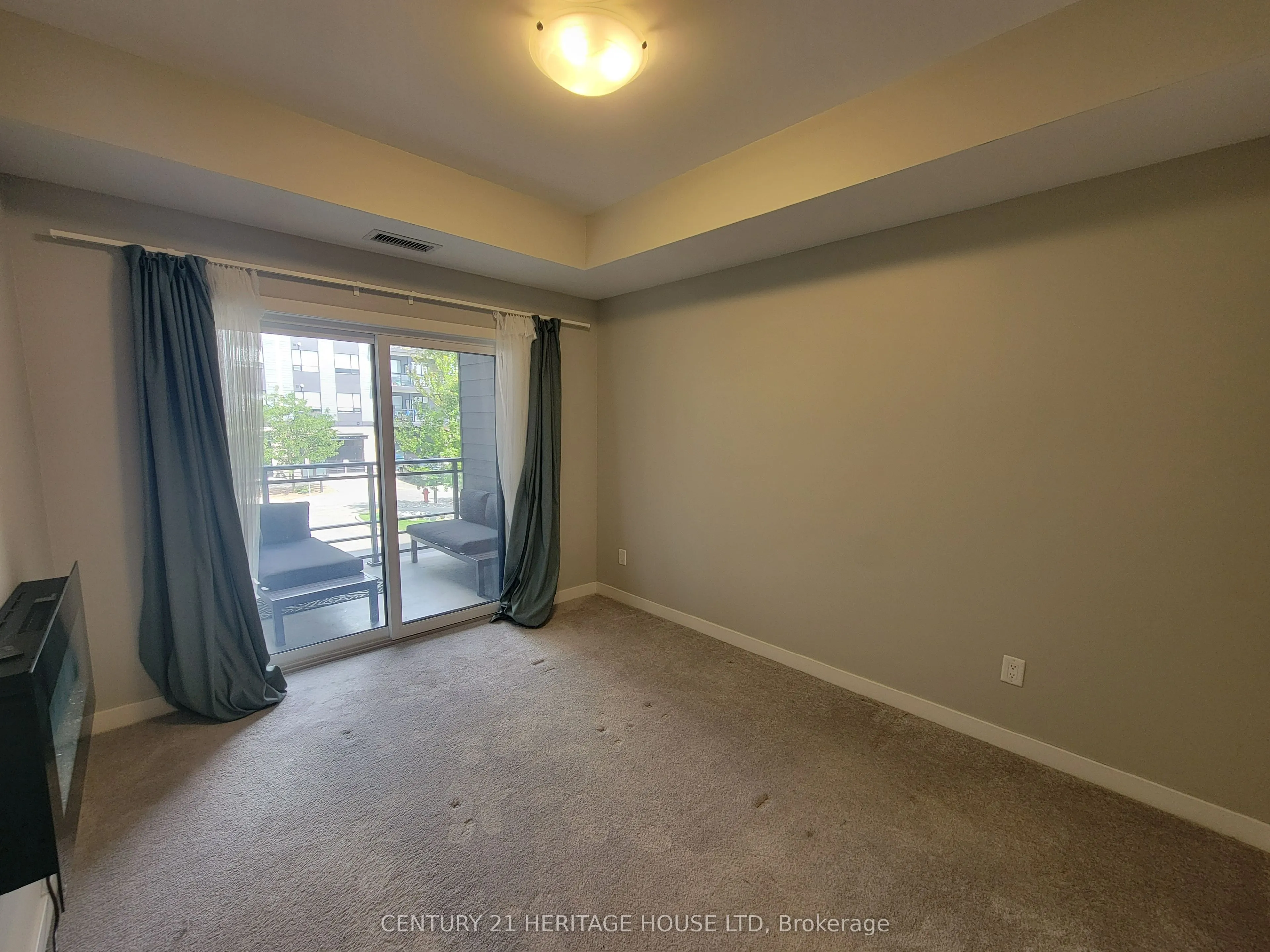 251 Northfield Drive E, #209