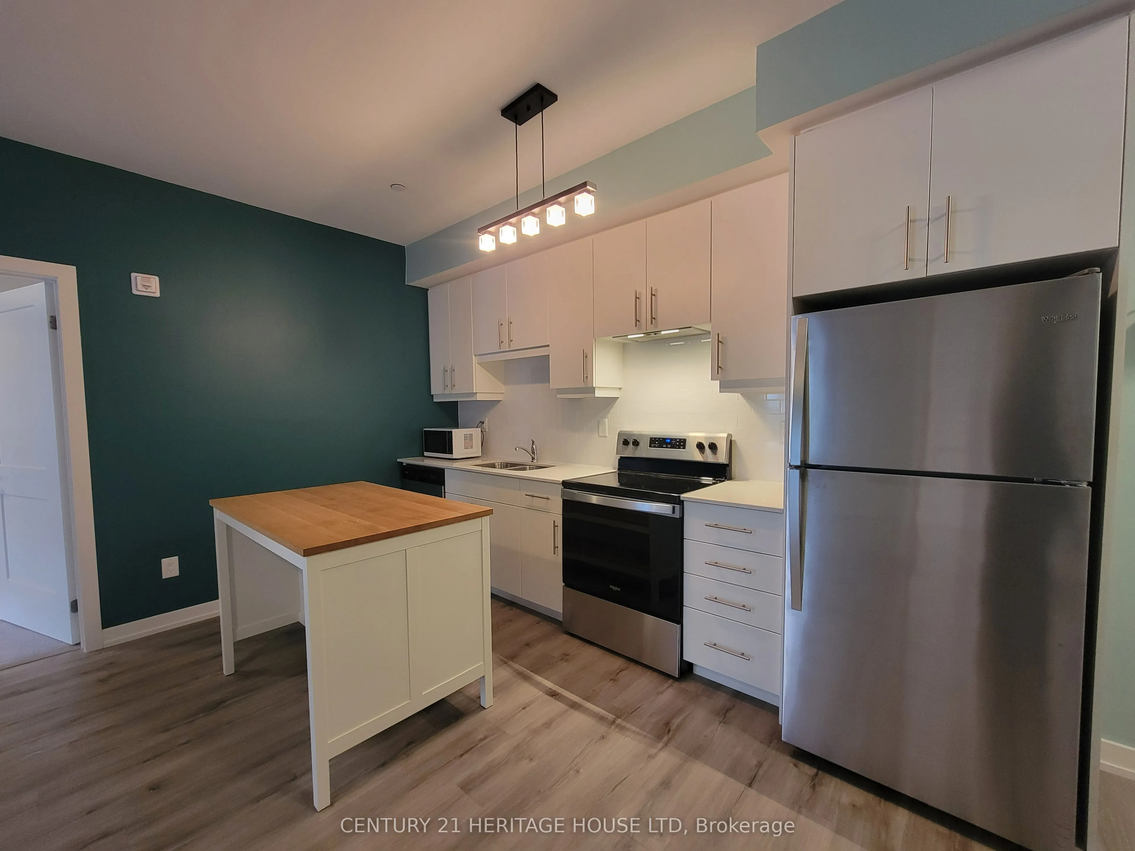 251 Northfield Drive E, #209
