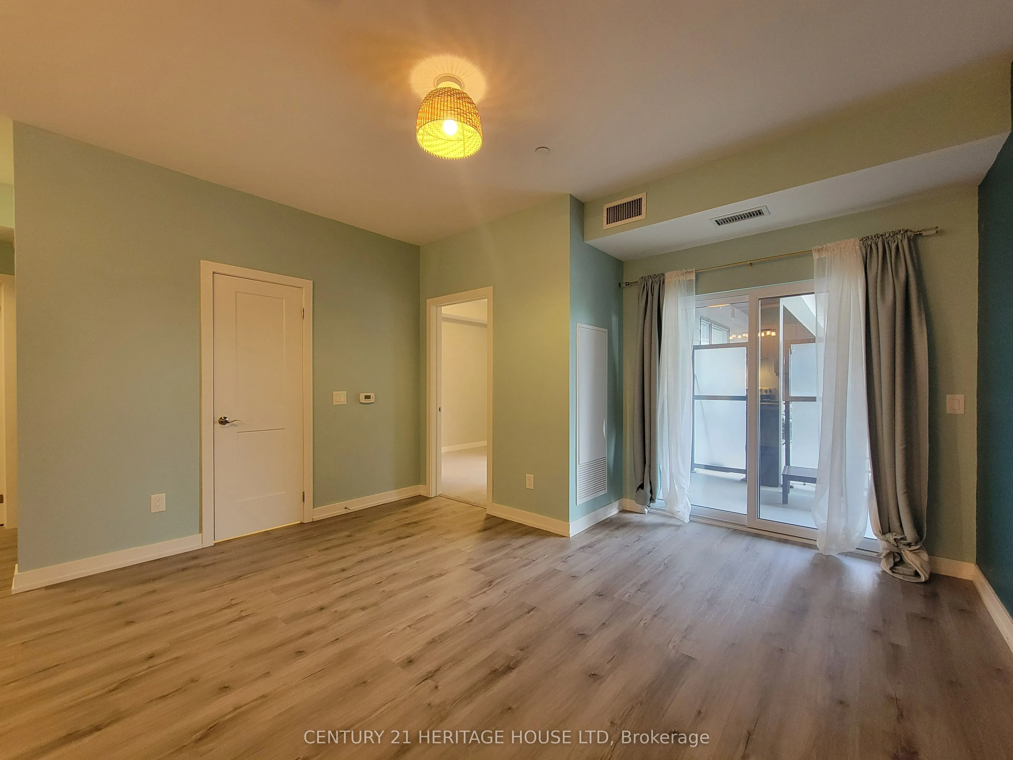 251 Northfield Drive E, #209