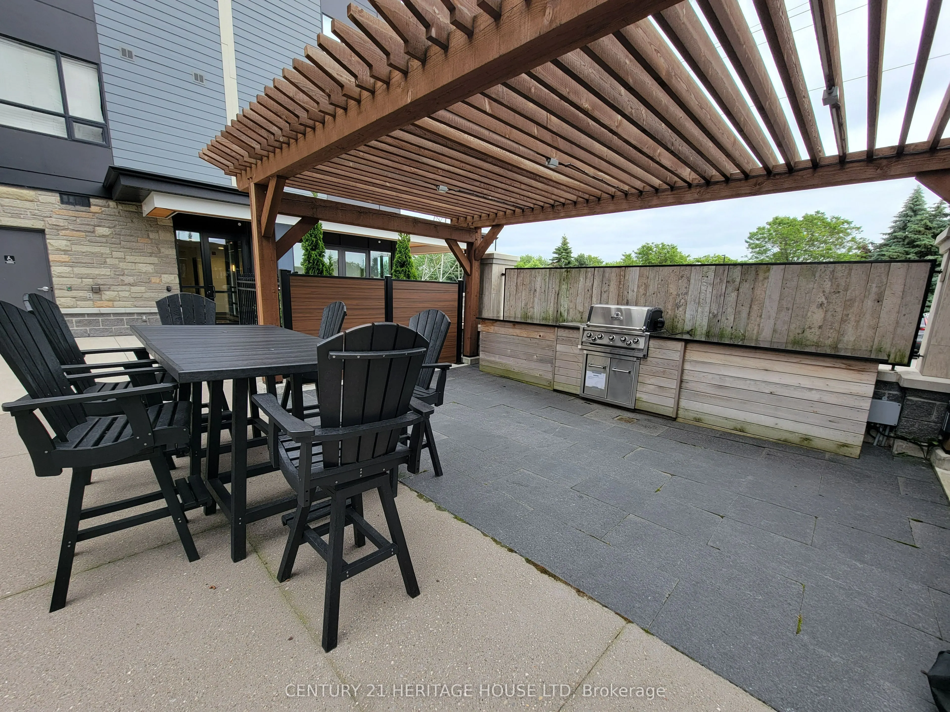 251 Northfield Drive E, #209