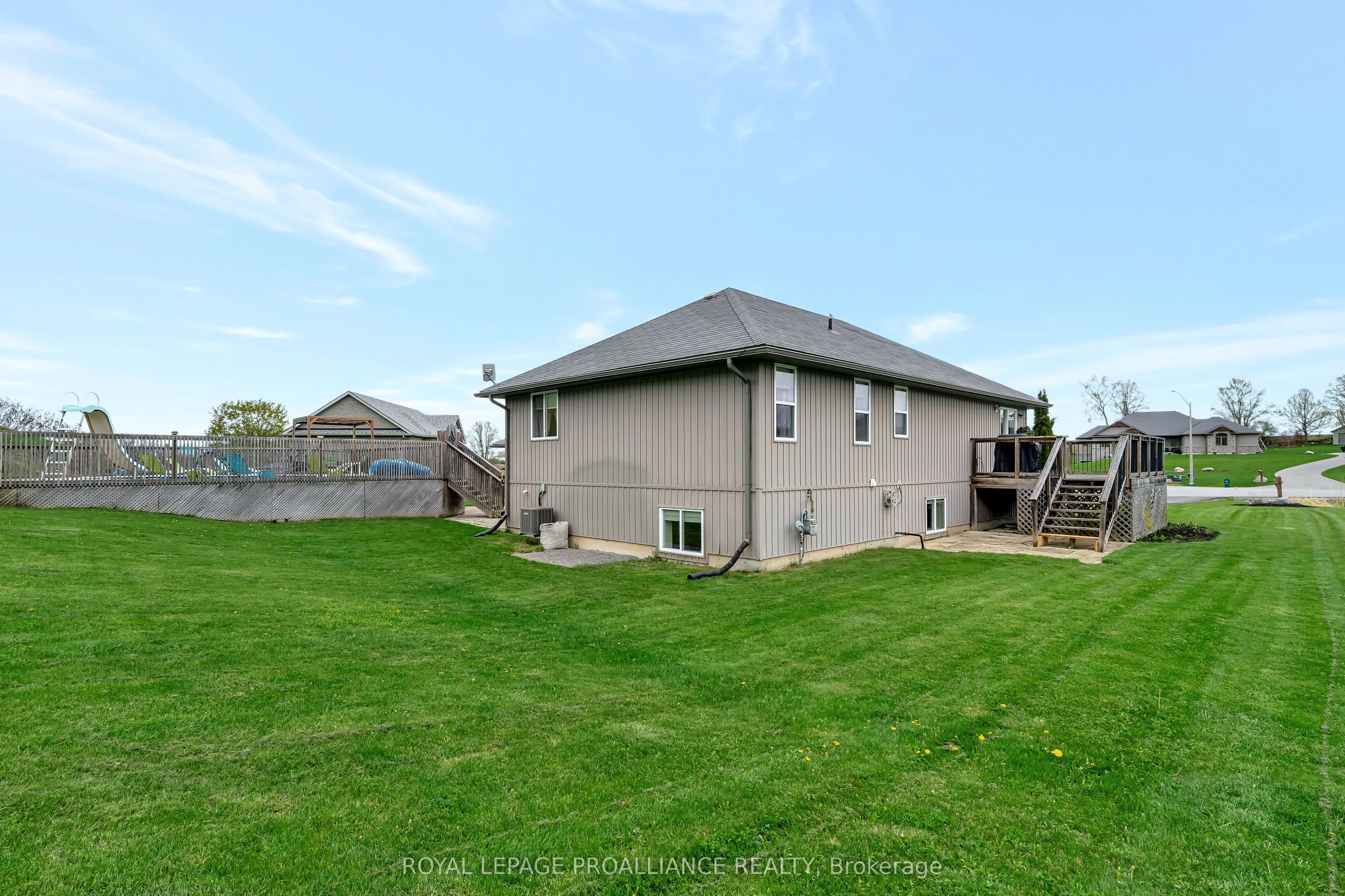 118 Gentlebreeze Drive