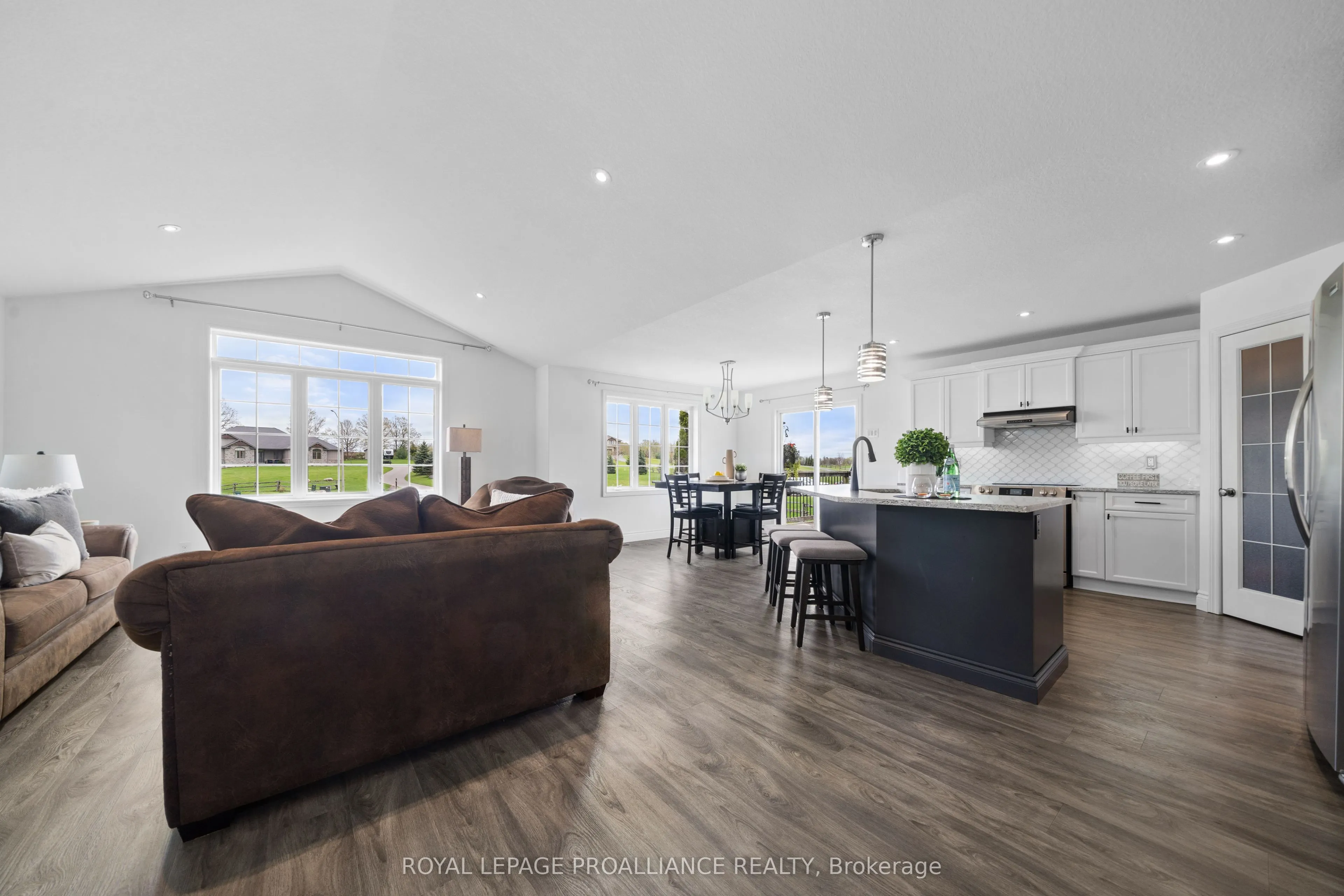 118 Gentlebreeze Drive