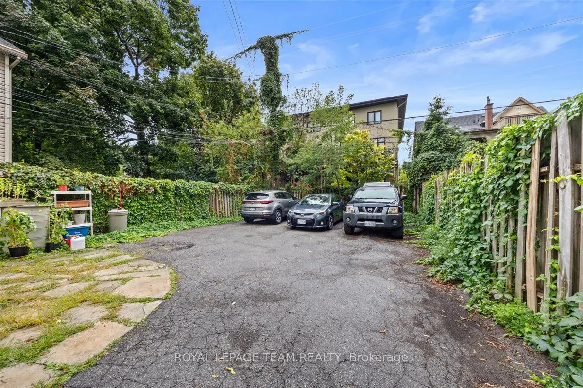 152 Glebe Avenue