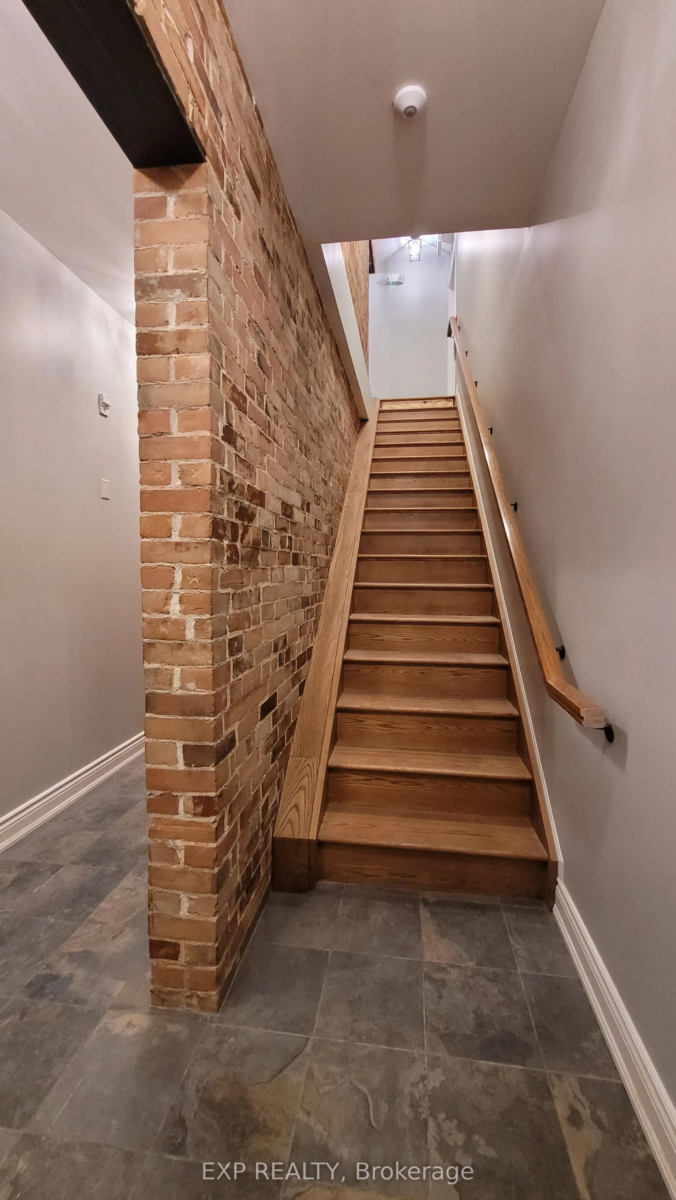 157-159 James Street, #103