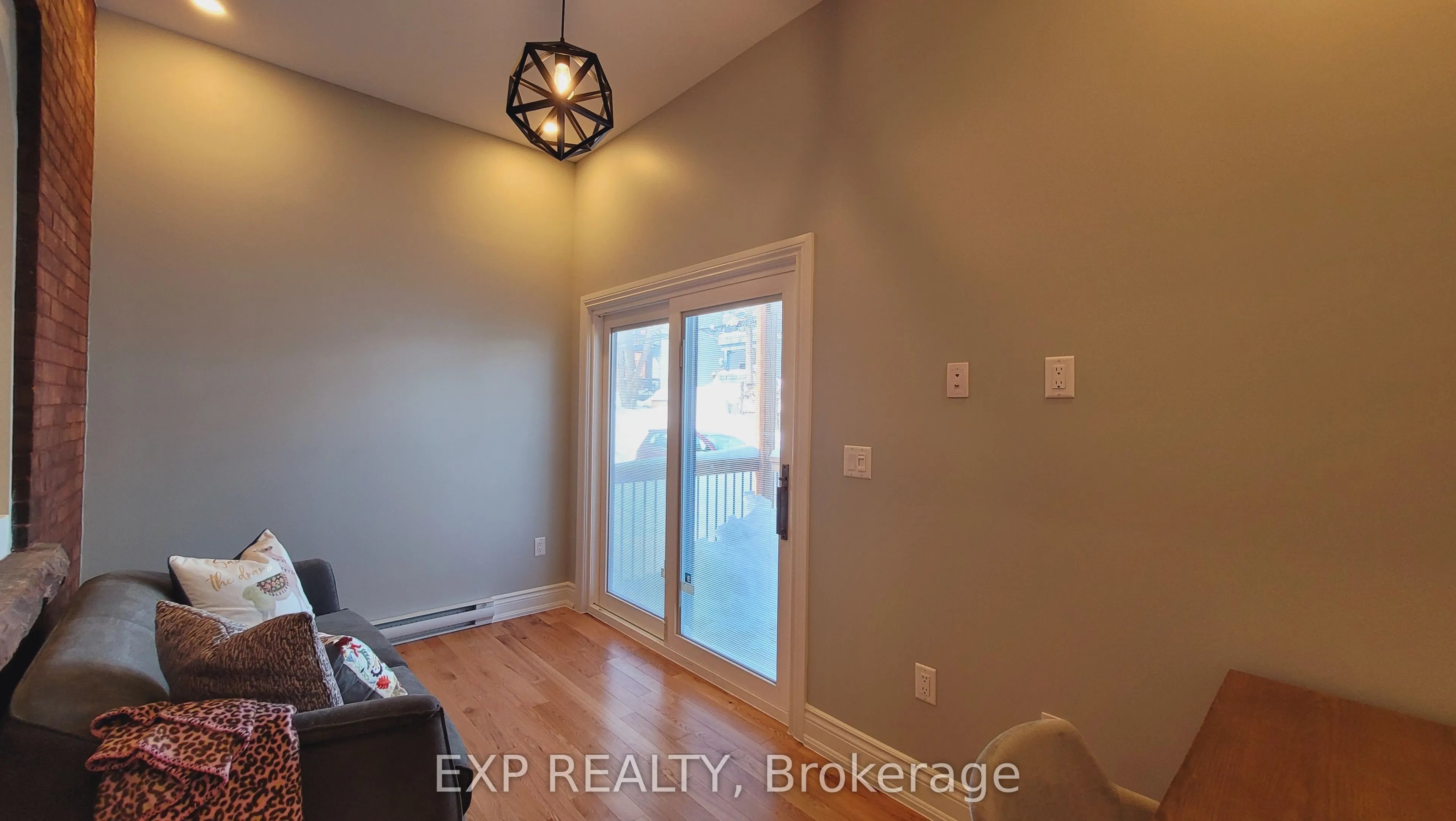 157-159 James Street, #103