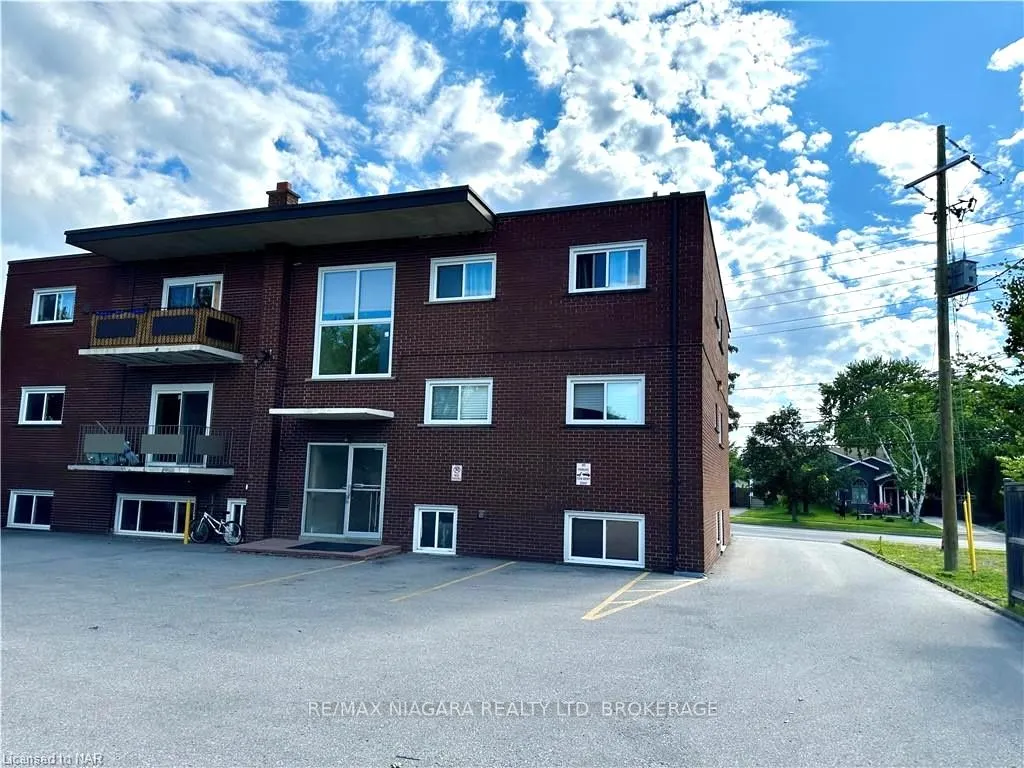 286 VINE Street, #2
