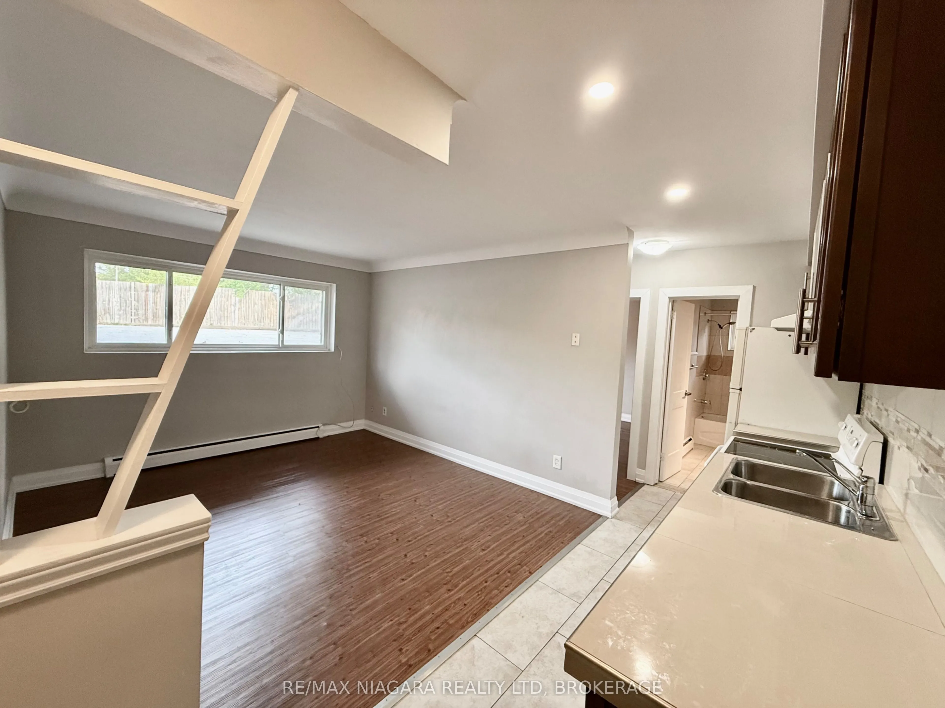 286 VINE Street, #2