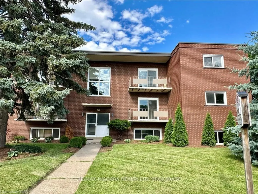 286 VINE Street, #2