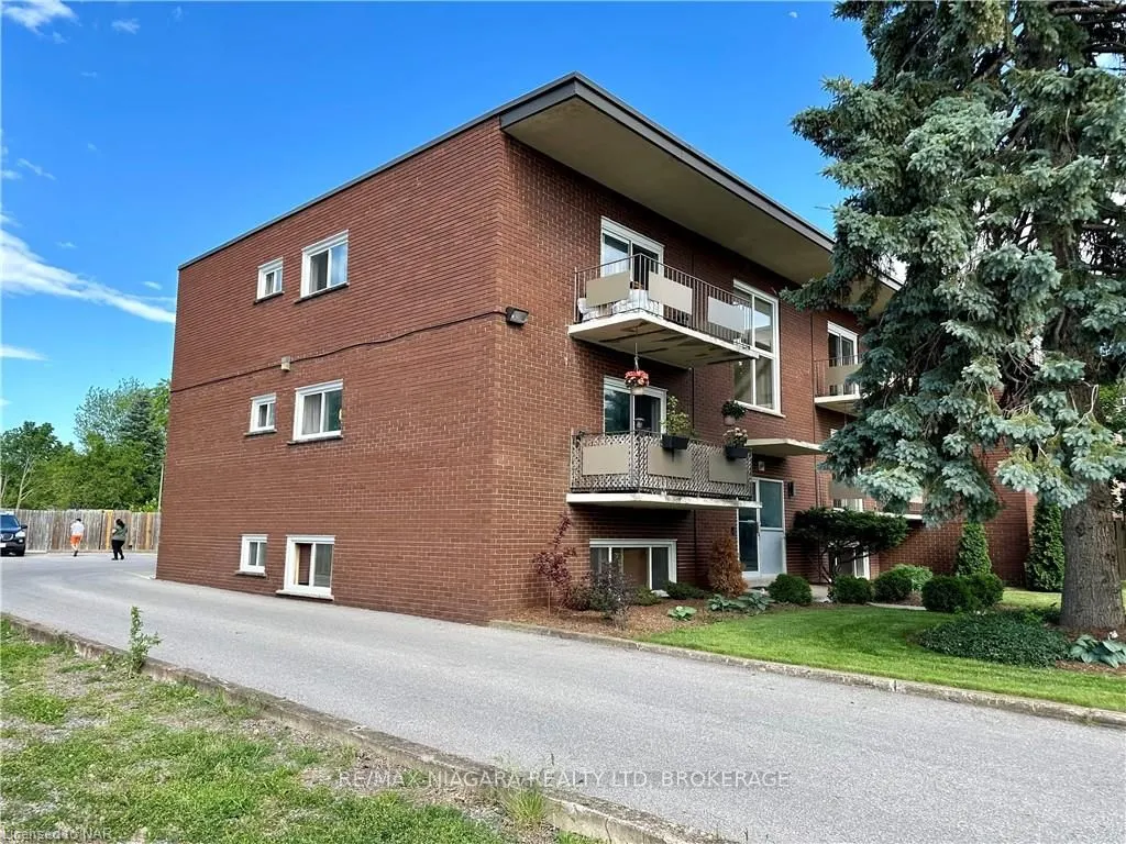286 VINE Street, #2