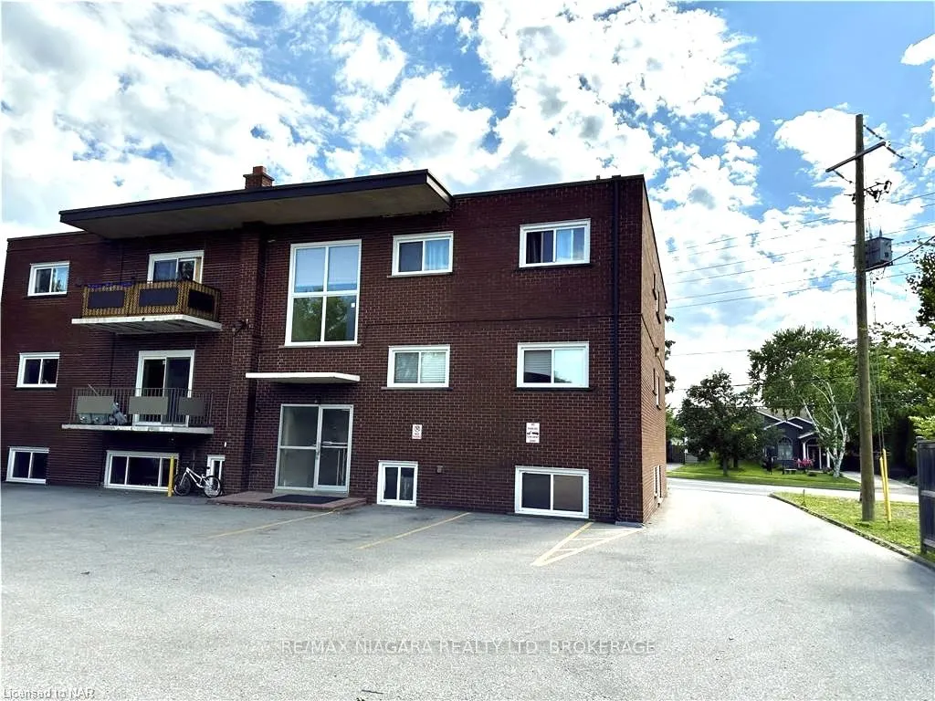 286 VINE Street, #2