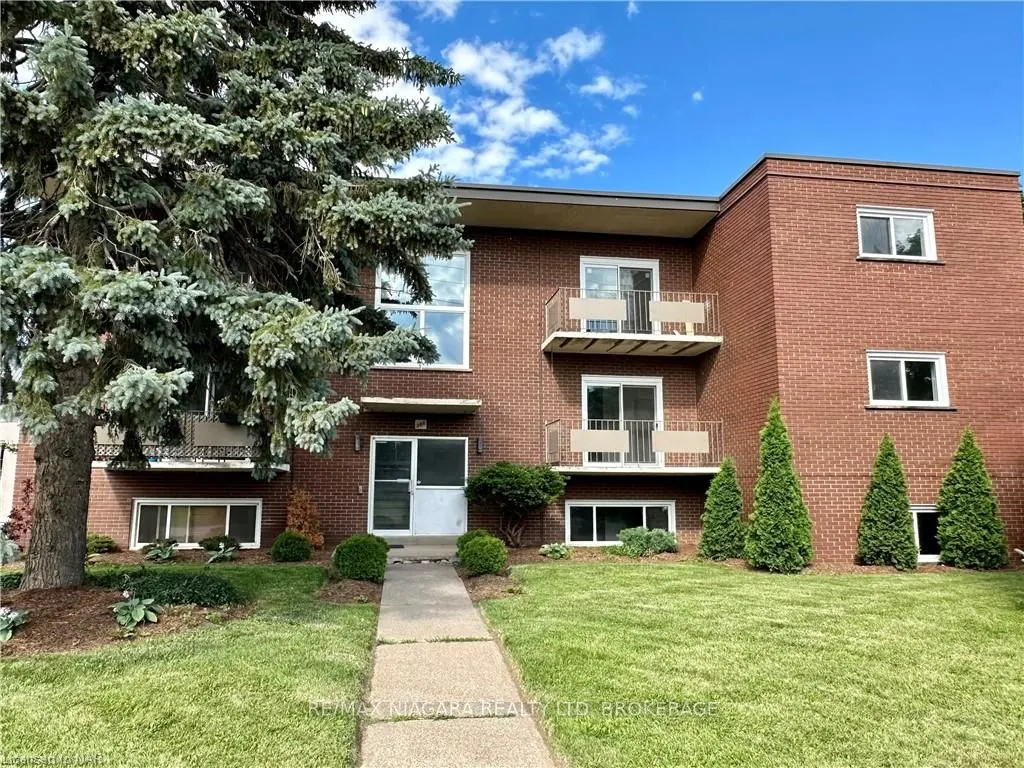 286 VINE Street, #2
