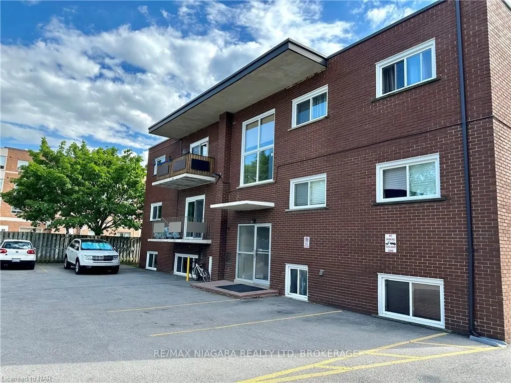 286 VINE Street, #2