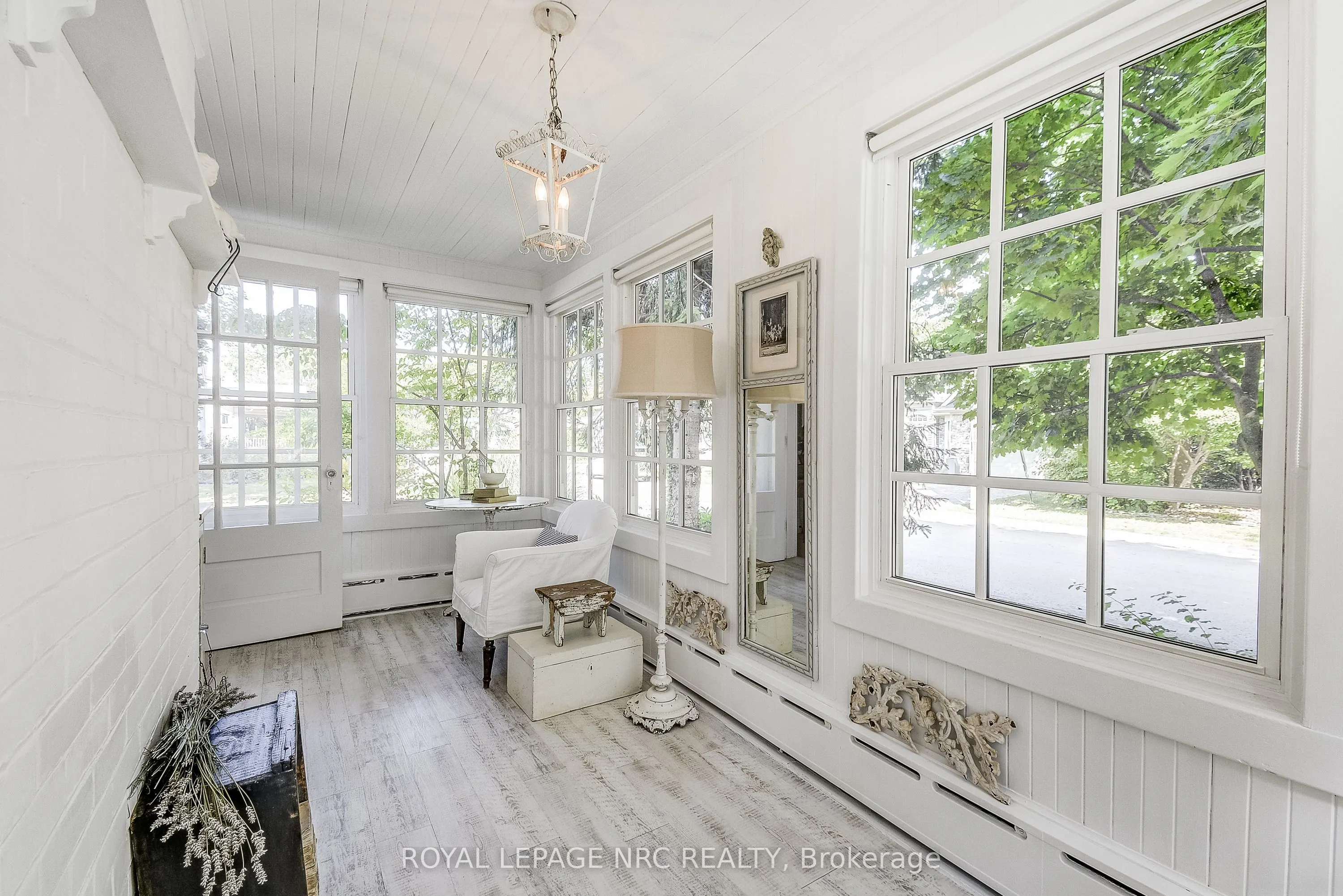 2 Pinehill Road