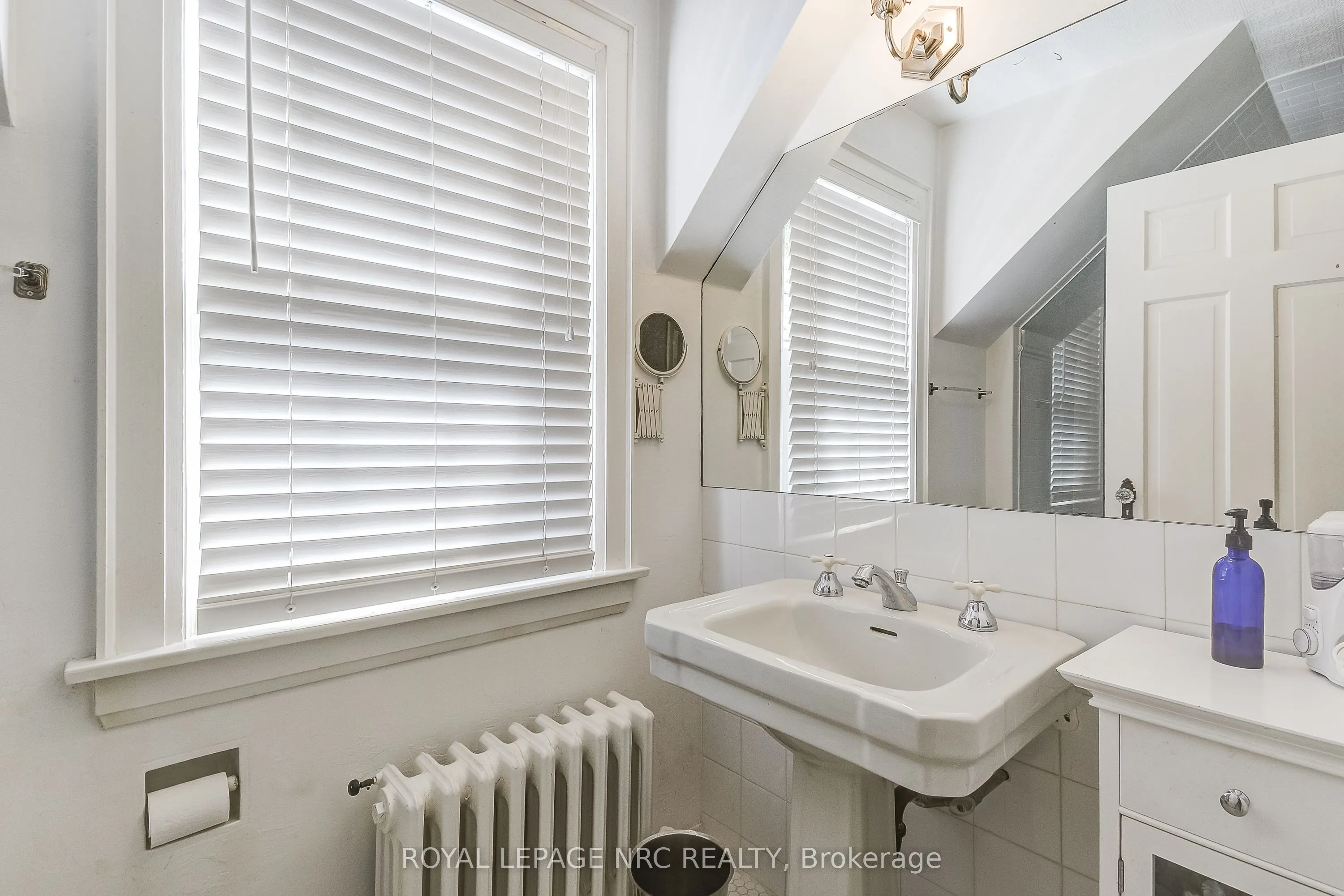 2 Pinehill Road