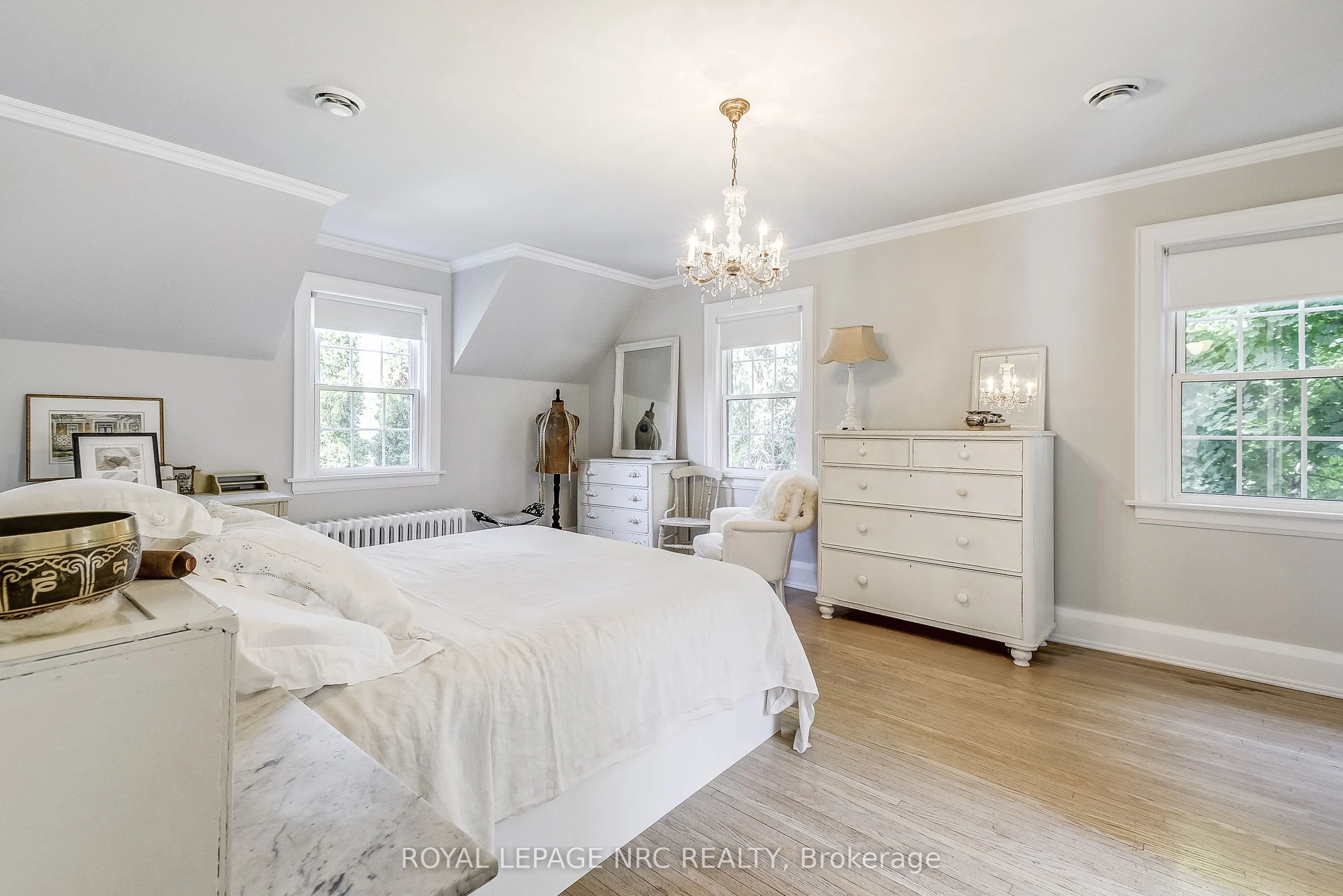 2 Pinehill Road