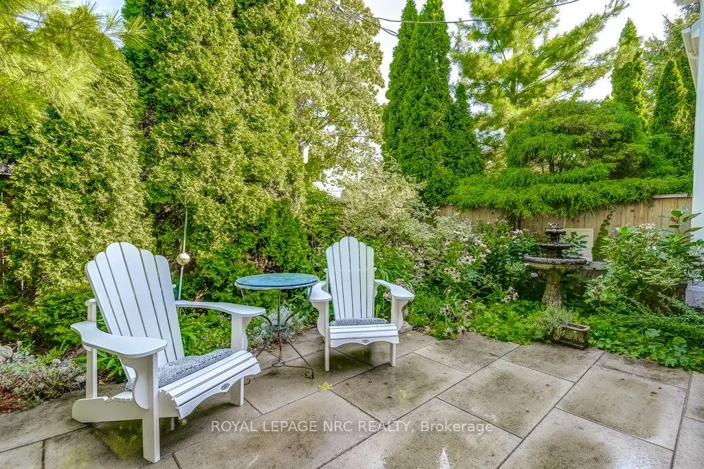 2 Pinehill Road