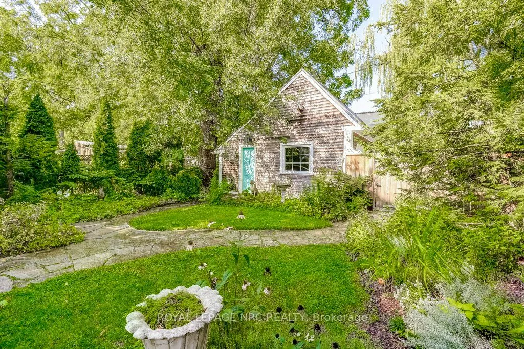 2 Pinehill Road