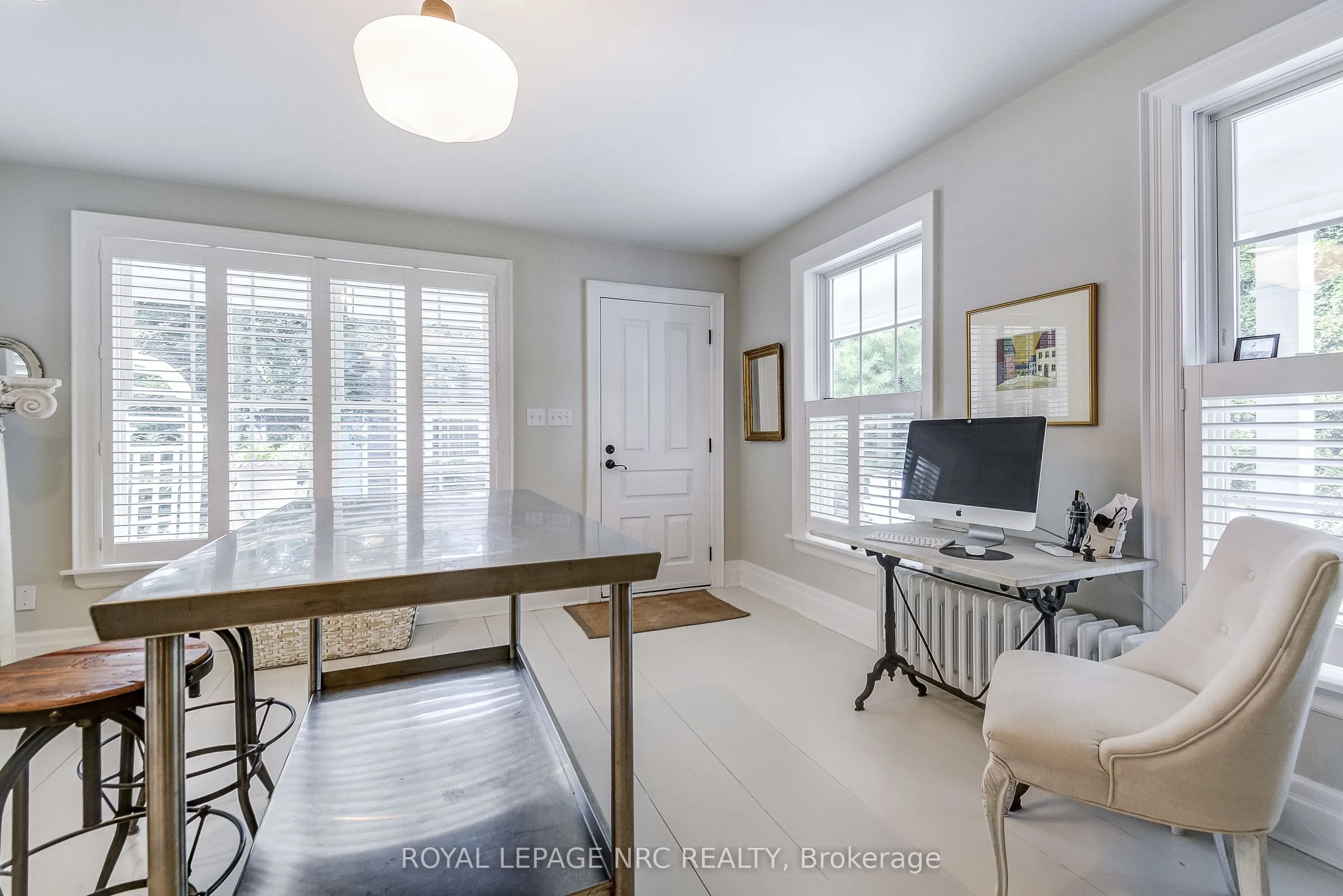 2 Pinehill Road