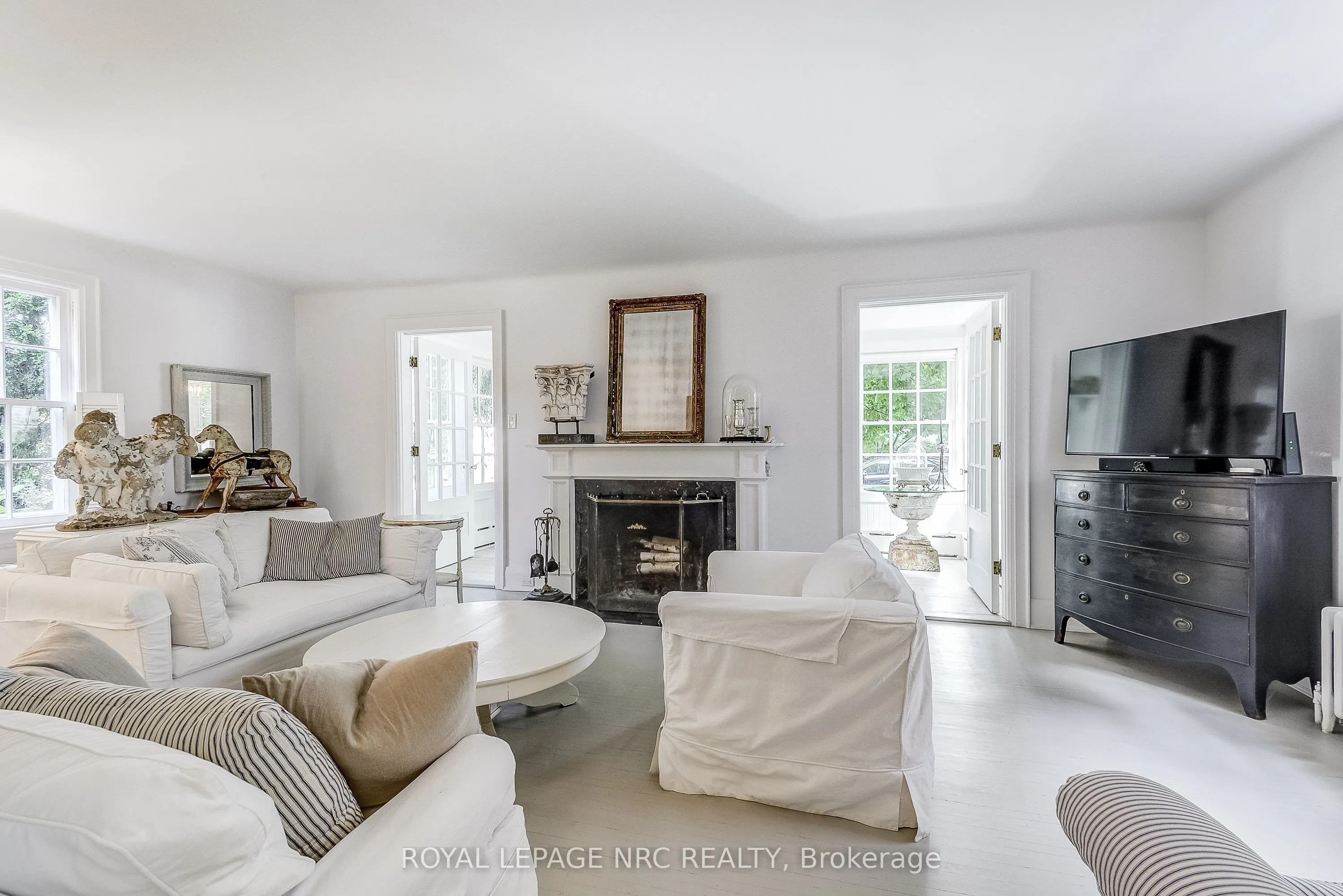 2 Pinehill Road