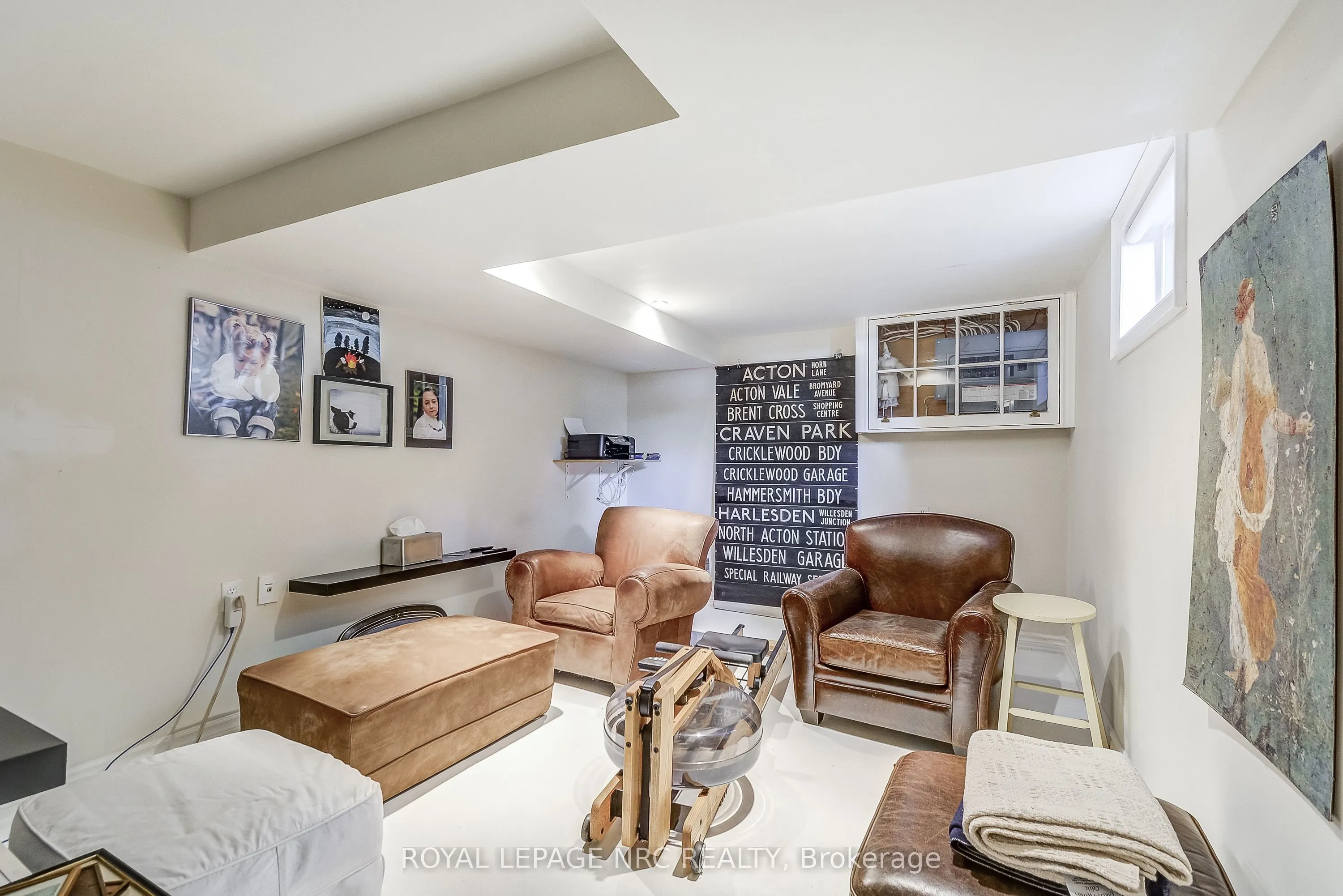 2 Pinehill Road